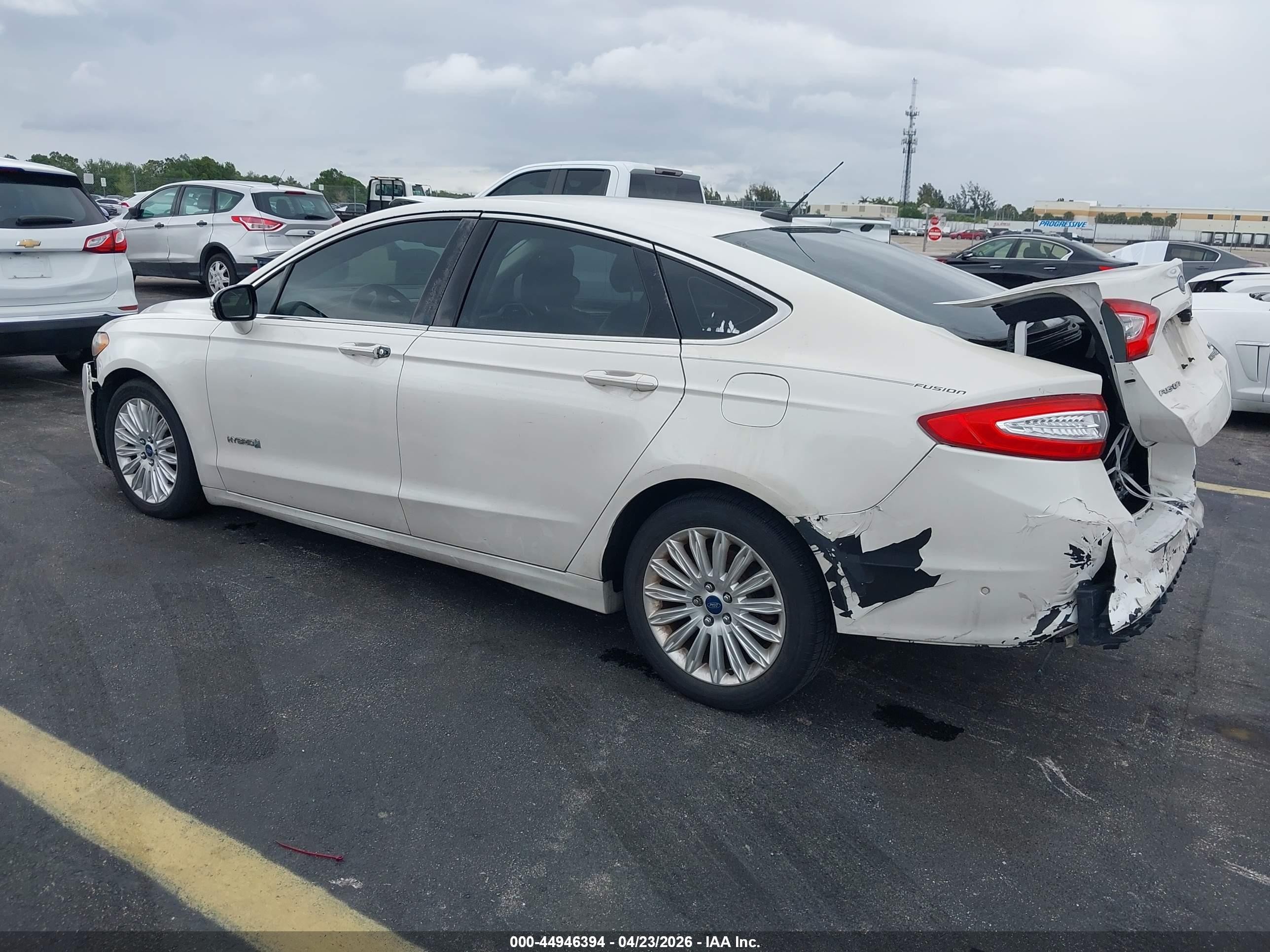 2013 Ford Fusion Hybrid Se White vin: 3FA6P0LU0DR138315
