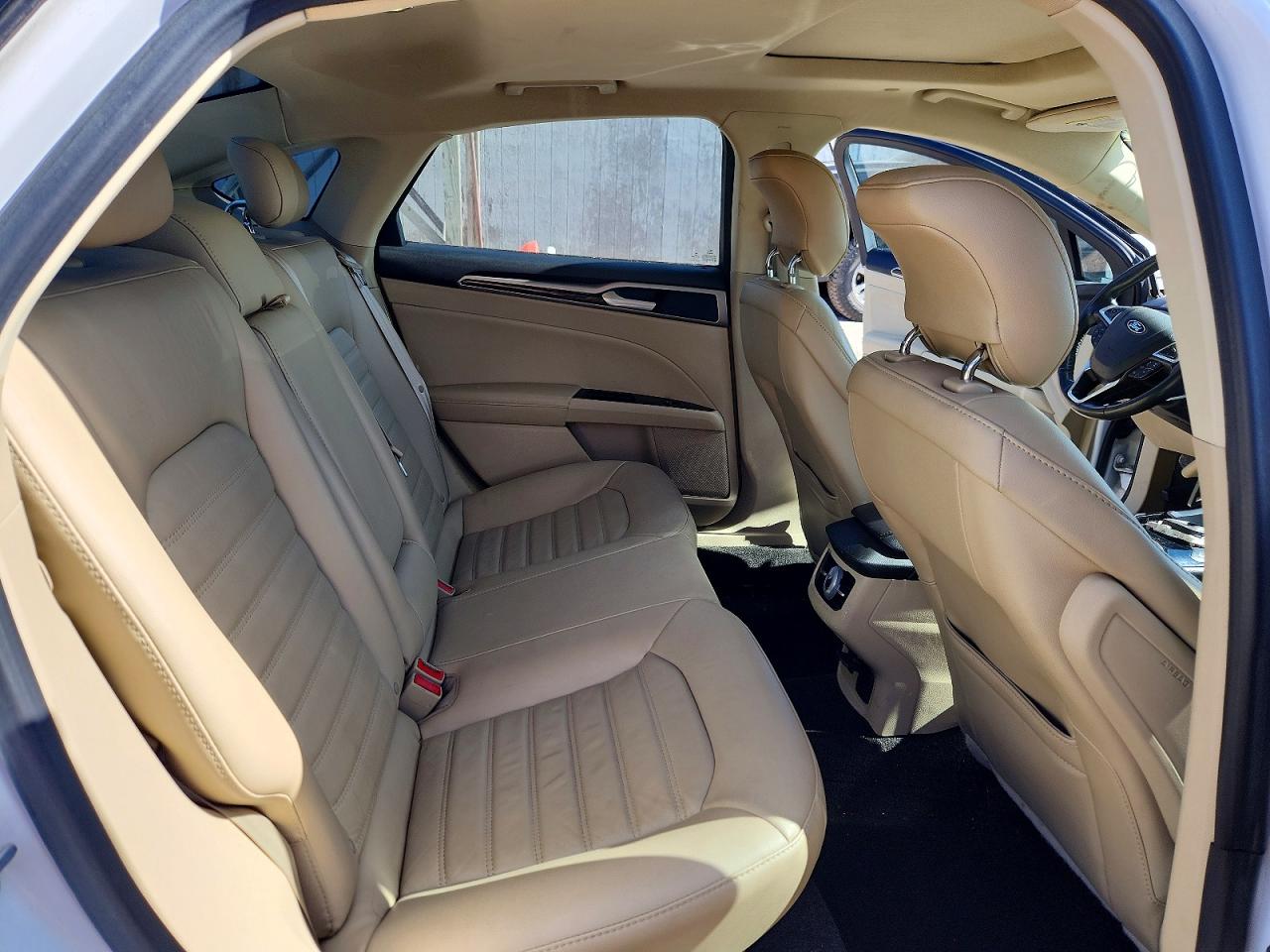 2013 Ford Fusion Se Hybrid White vin: 3FA6P0LU0DR172156