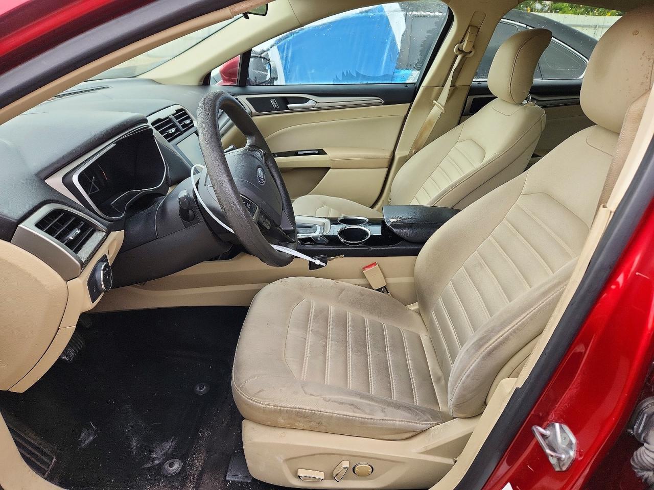 2013 Ford Fusion Red vin: 3FA6P0LU0DR342676