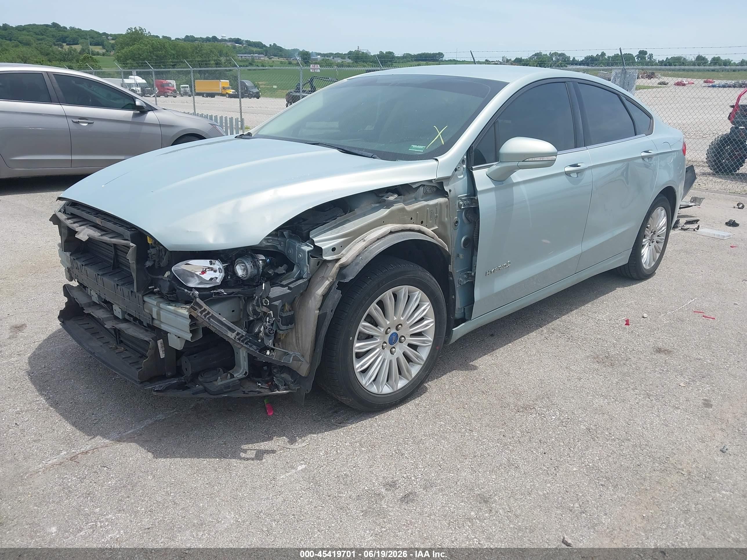 2013 Ford Fusion Hybrid Se Бирюзовый vin: 3FA6P0LU0DR357291