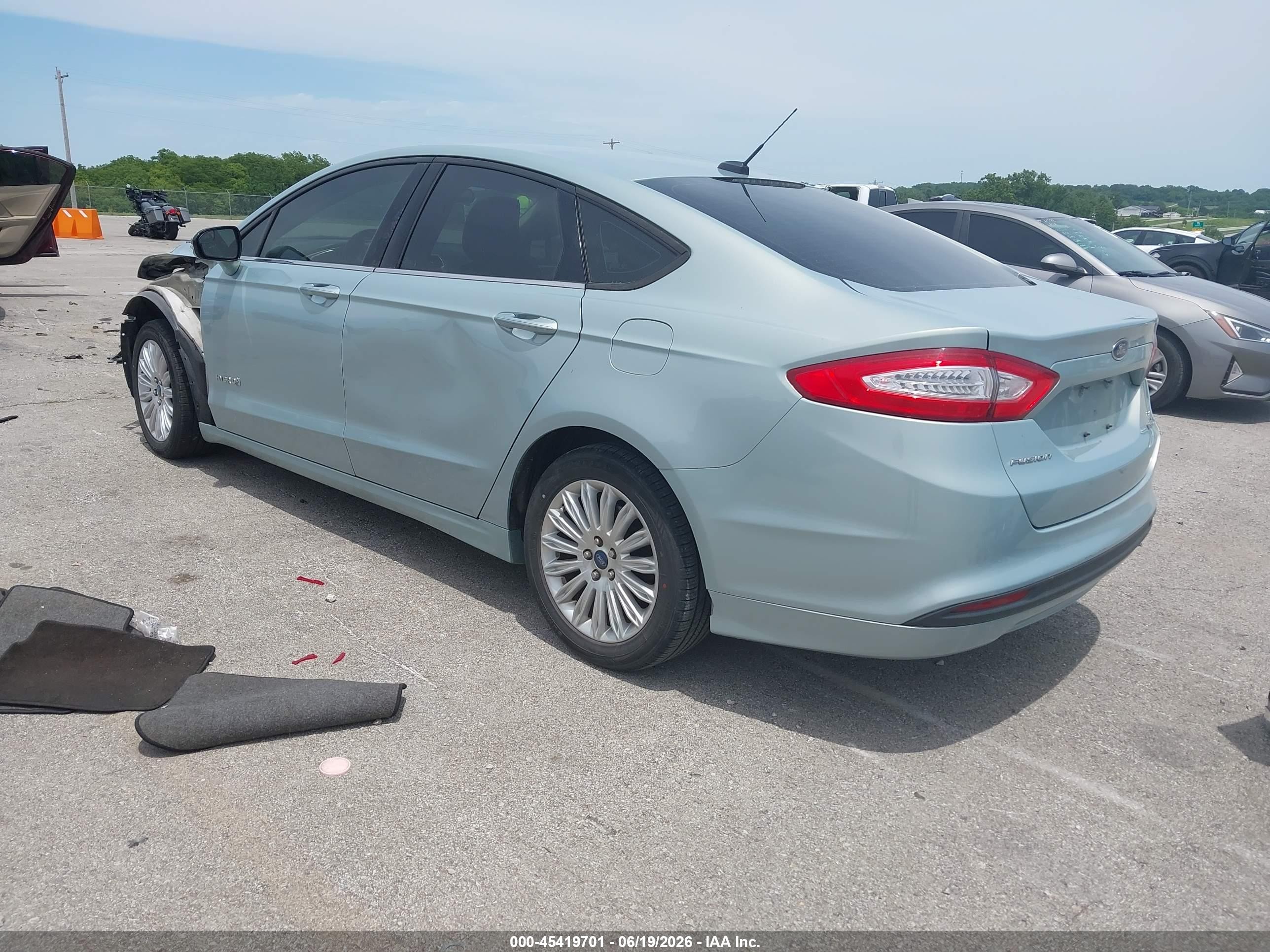 2013 Ford Fusion Hybrid Se Бирюзовый vin: 3FA6P0LU0DR357291