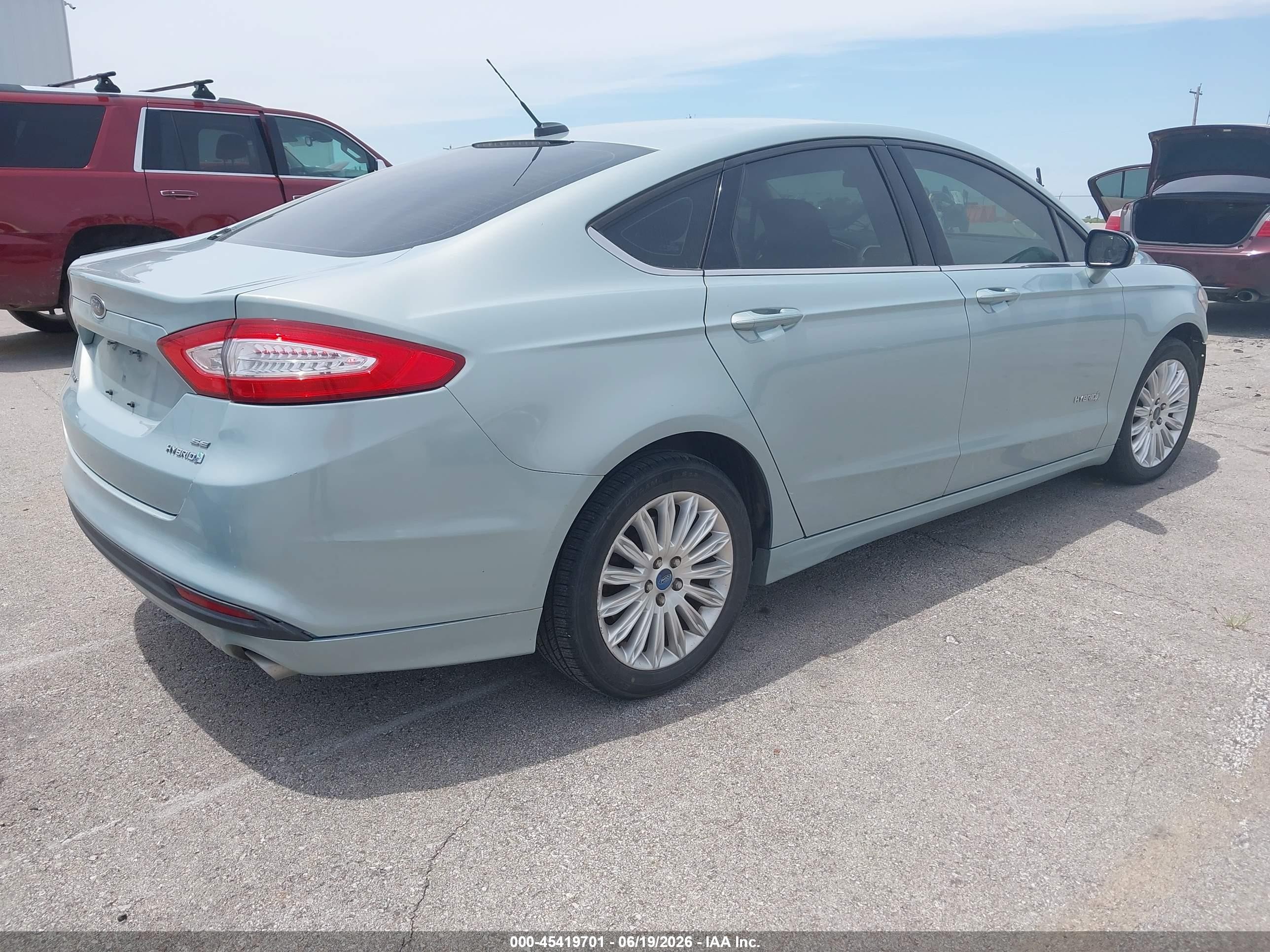 2013 Ford Fusion Hybrid Se Бирюзовый vin: 3FA6P0LU0DR357291