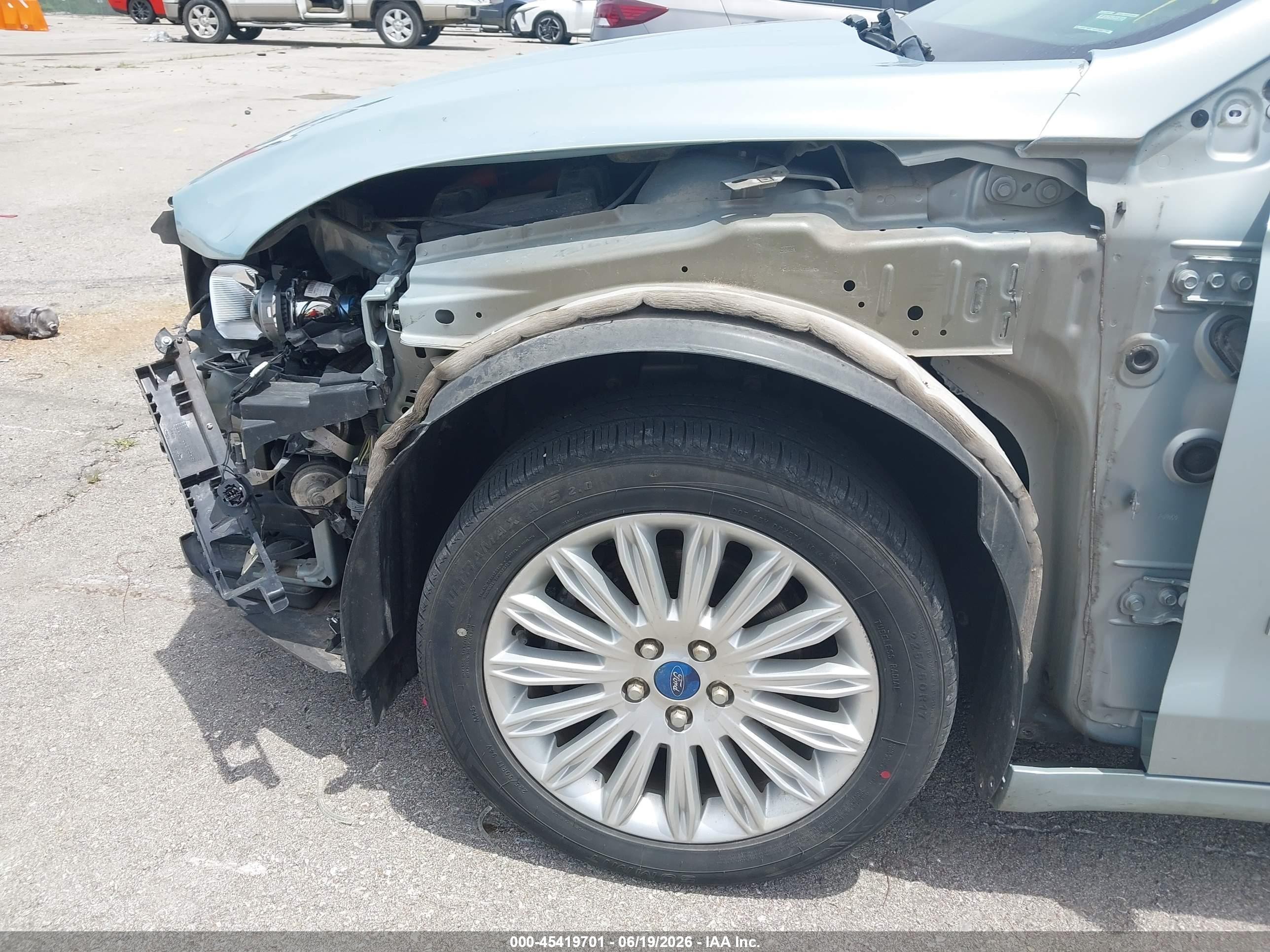 2013 Ford Fusion Hybrid Se Бирюзовый vin: 3FA6P0LU0DR357291