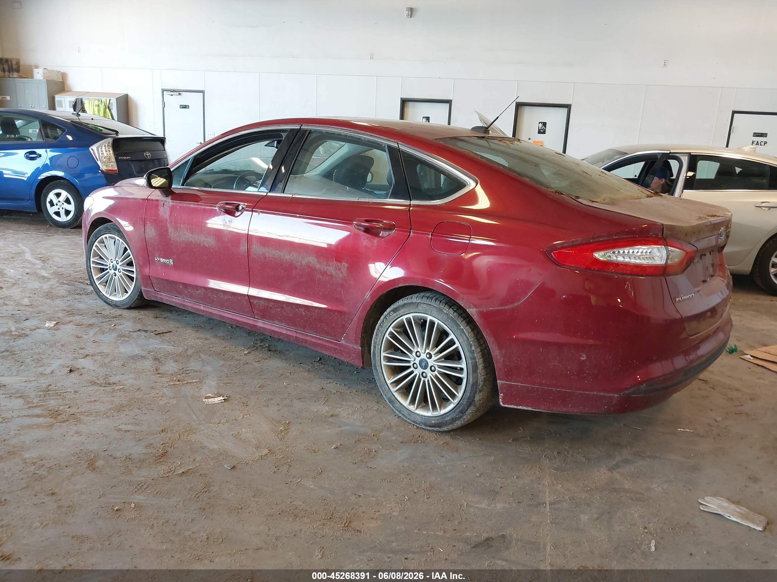 2013 Ford Fusion Hybrid Se Красный vin: 3FA6P0LU1DR302932