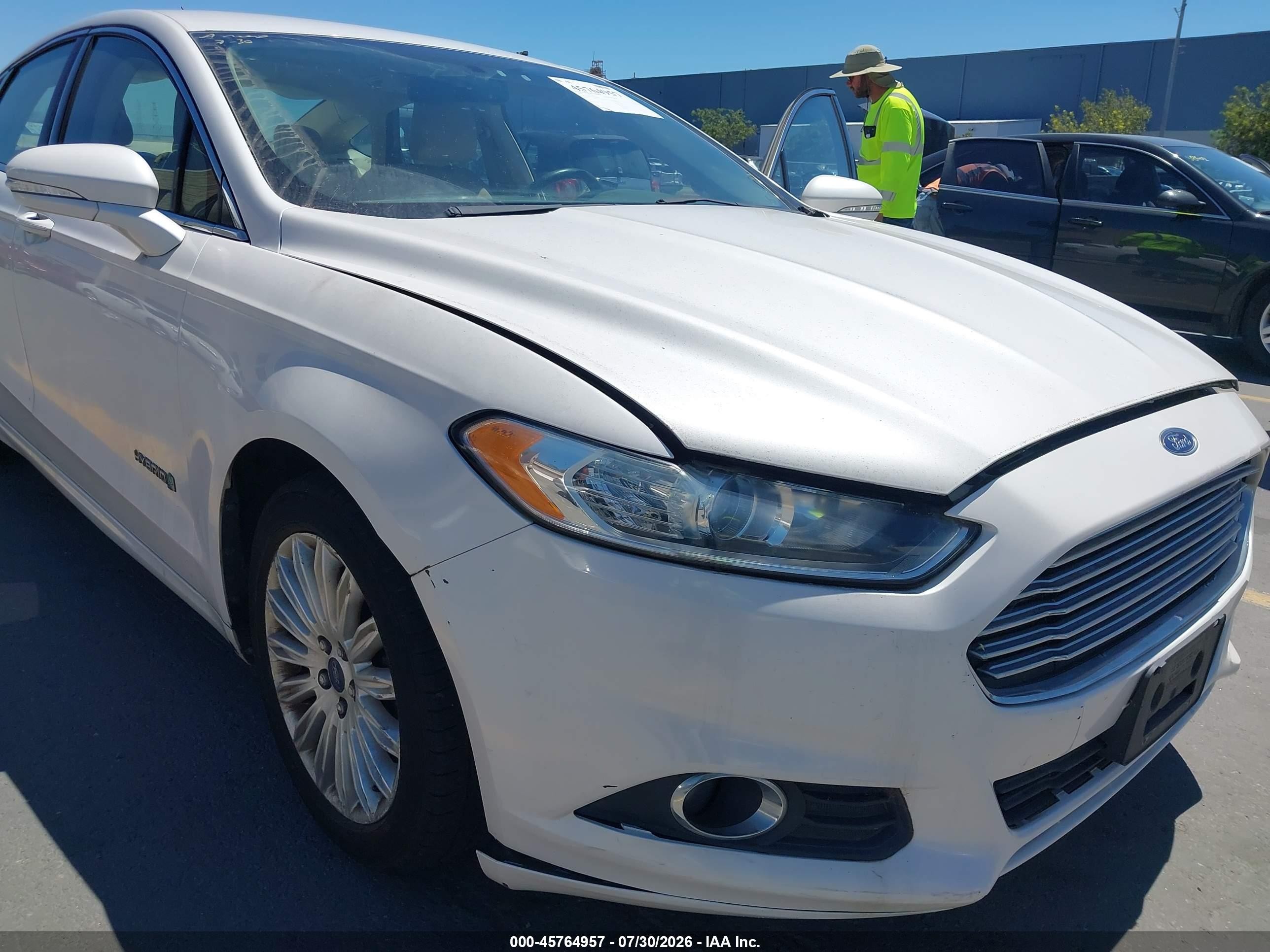 2014 Ford Fusion Hybrid Se White vin: 3FA6P0LU1ER169896