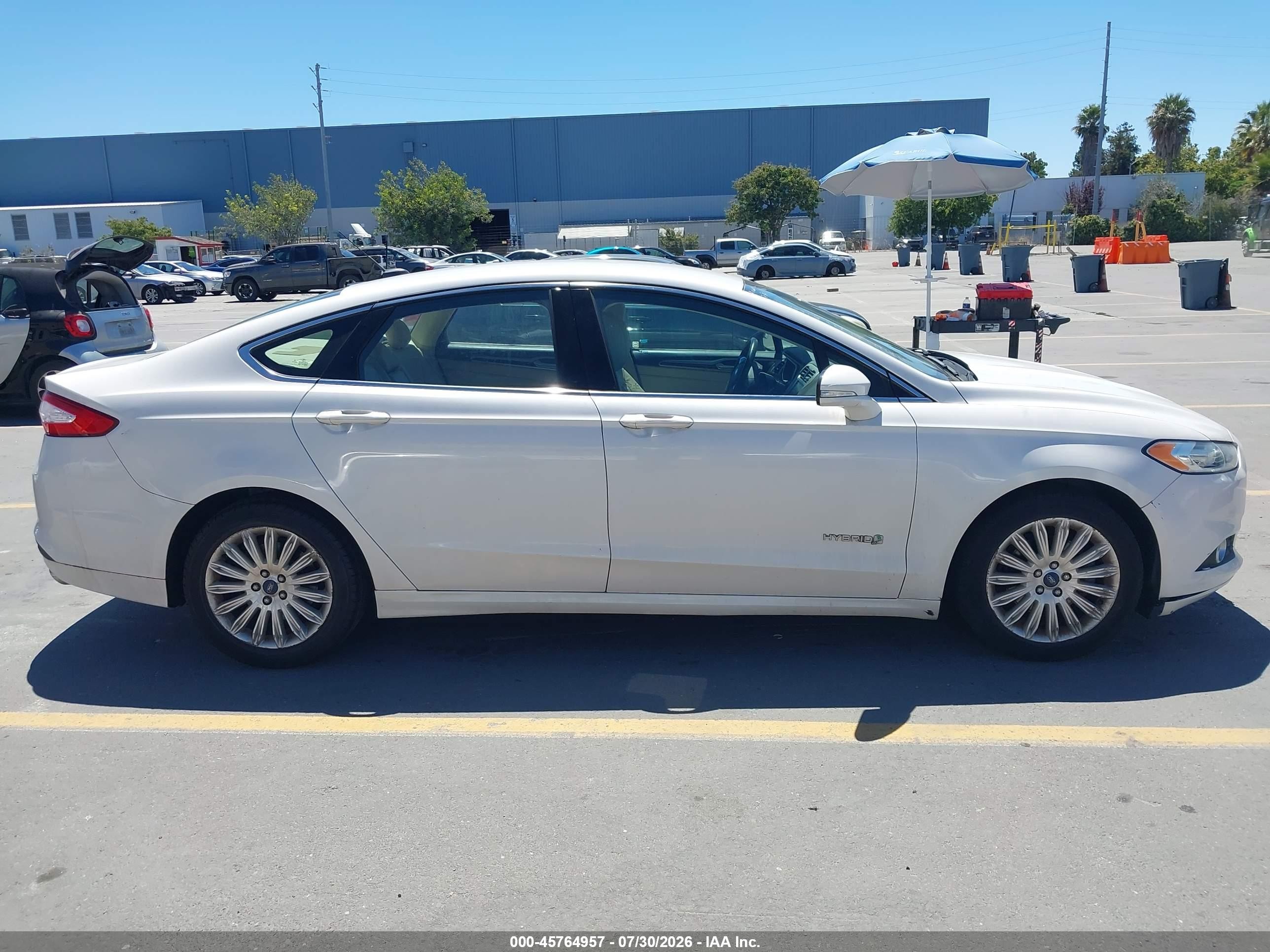 2014 Ford Fusion Hybrid Se White vin: 3FA6P0LU1ER169896