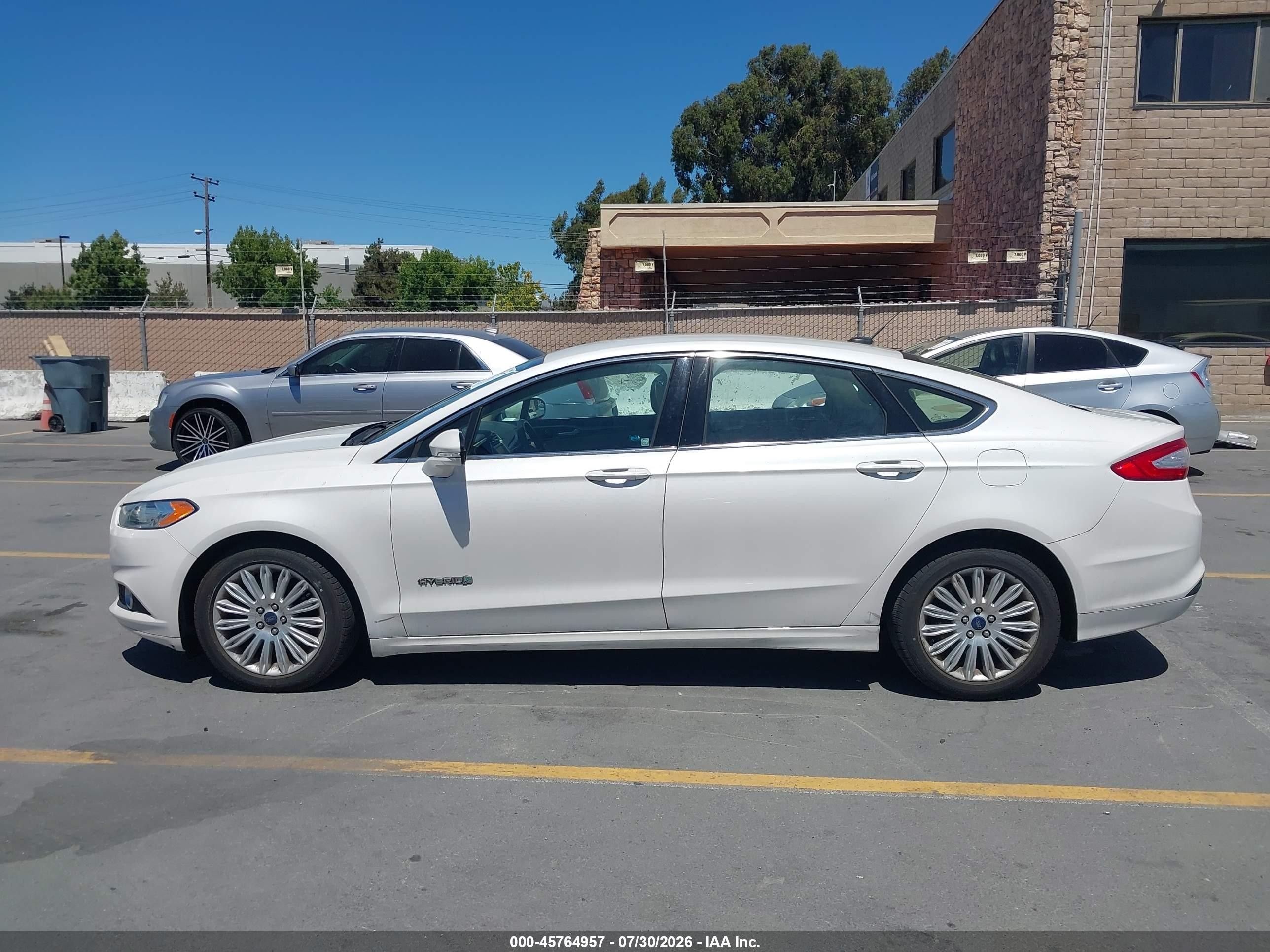 2014 Ford Fusion Hybrid Se White vin: 3FA6P0LU1ER169896
