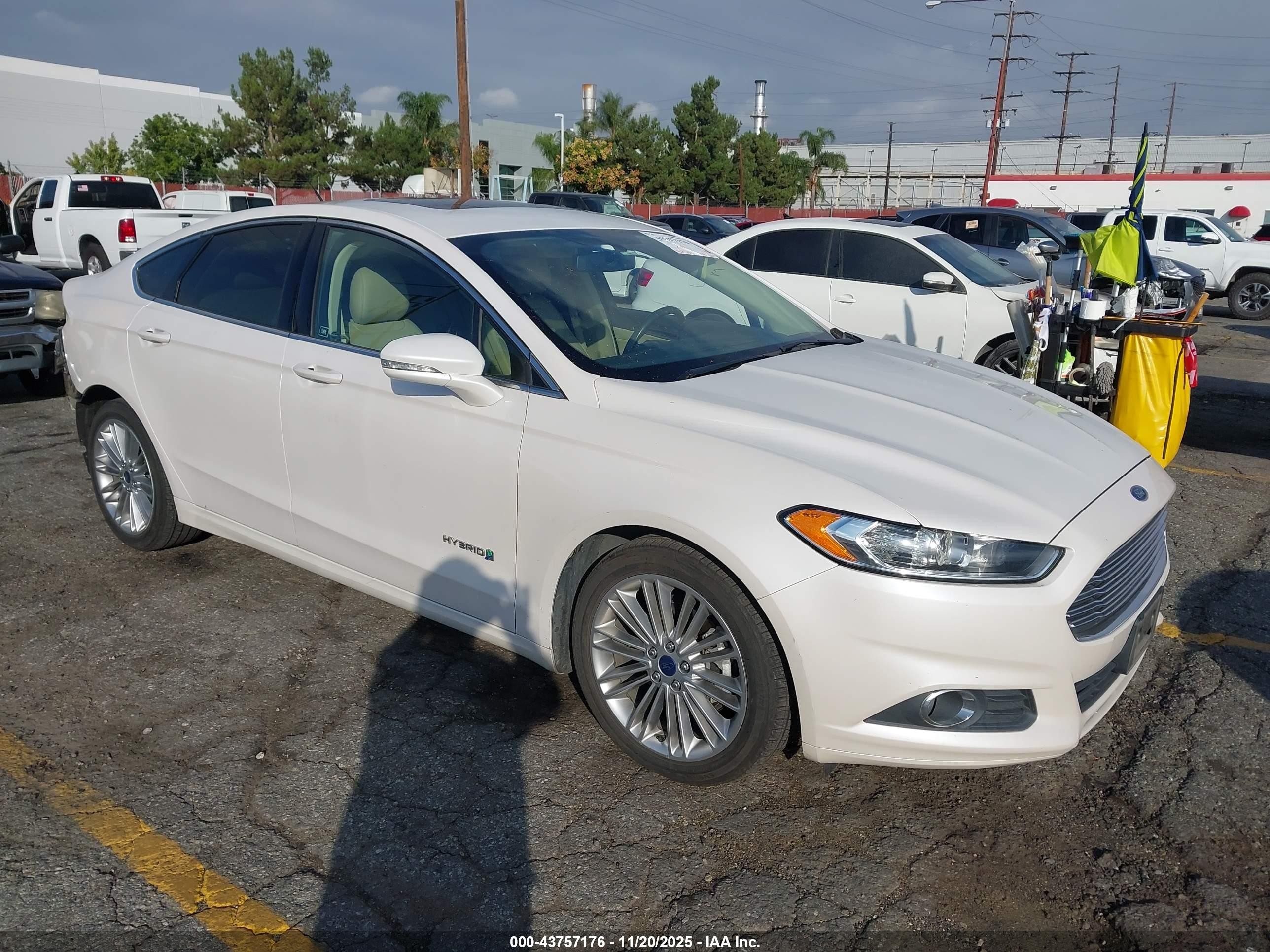 2014 Ford Fusion Hybrid Se White vin: 3FA6P0LU1ER234651