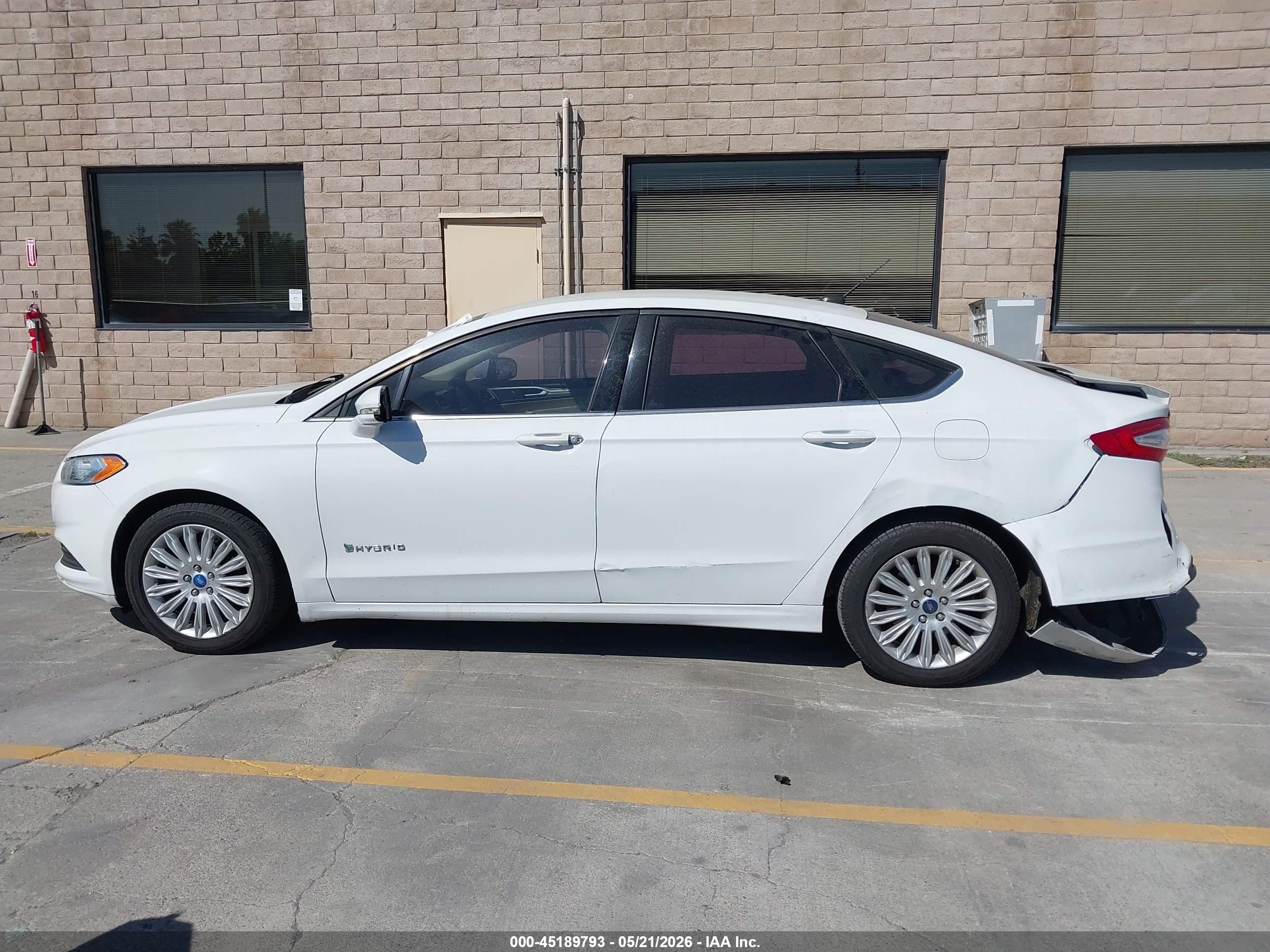 2014 Ford Fusion Hybrid Se White vin: 3FA6P0LU1ER319621