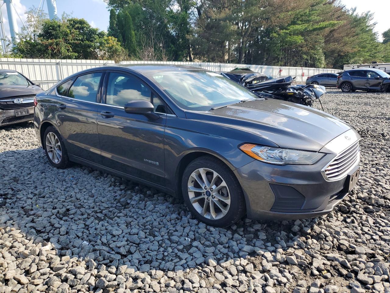 2019 Ford Fusion Se Gray vin: 3FA6P0LU1KR146162