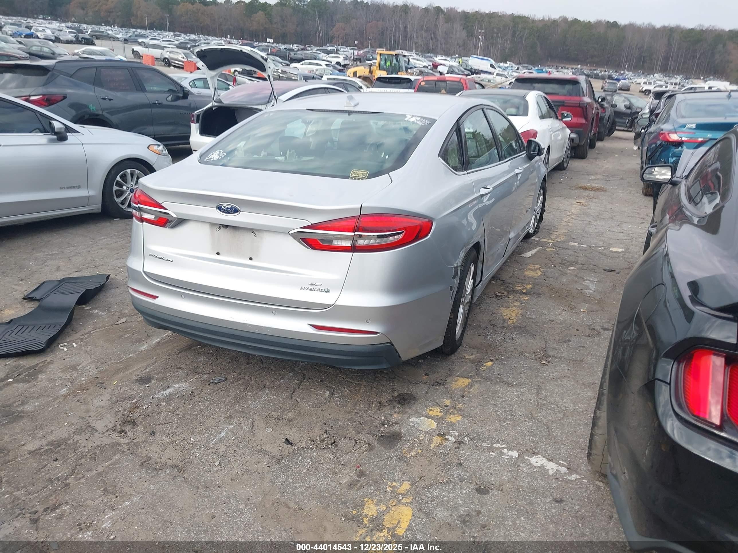 2019 Ford Fusion Hybrid Se Silver vin: 3FA6P0LU1KR179968