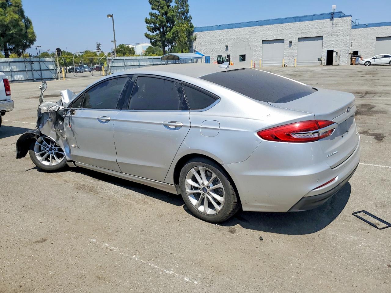 2019 Ford Fusion Se Silver vin: 3FA6P0LU1KR268908