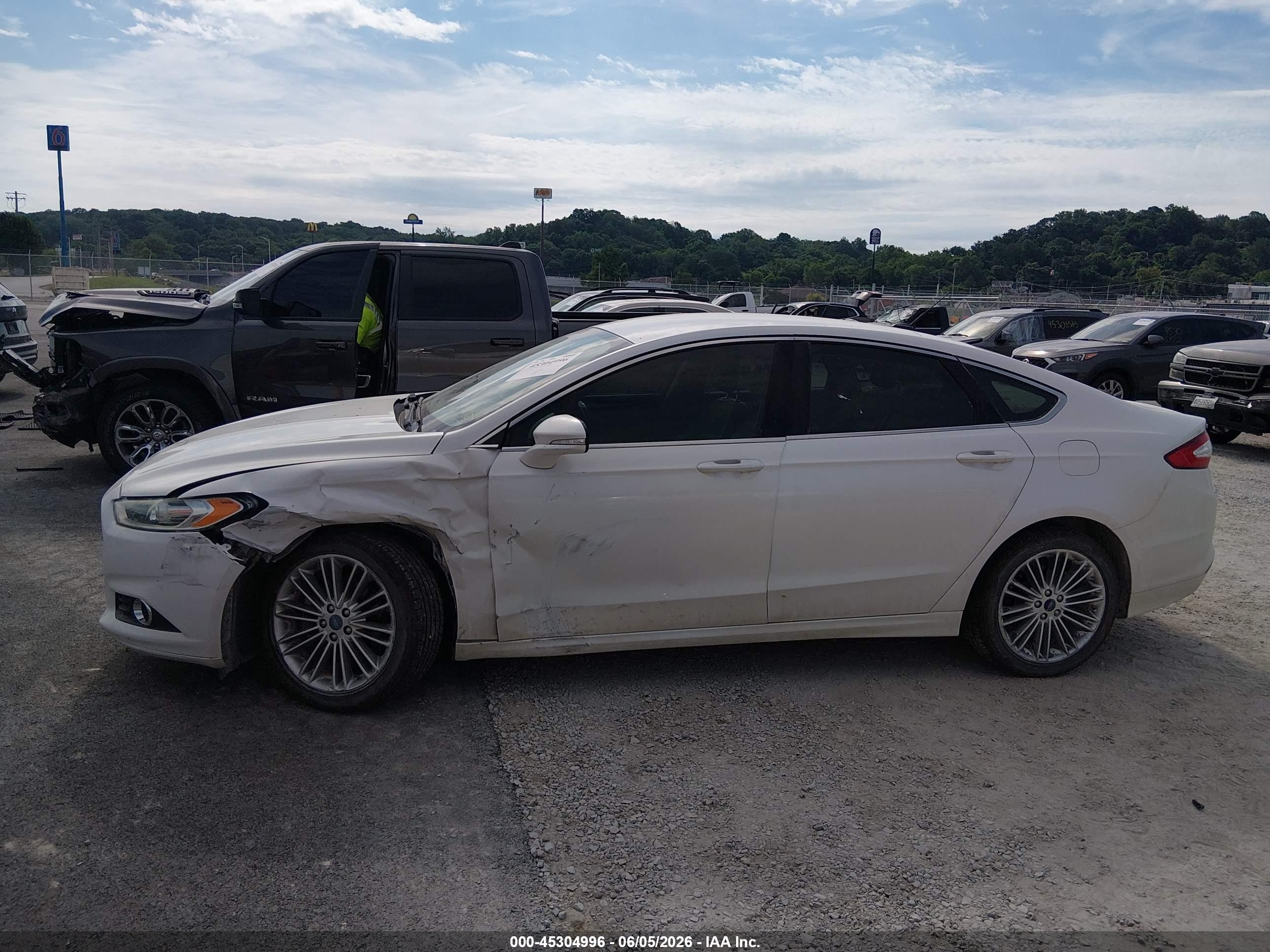 2013 Ford Fusion Hybrid Se White vin: 3FA6P0LU2DR266328