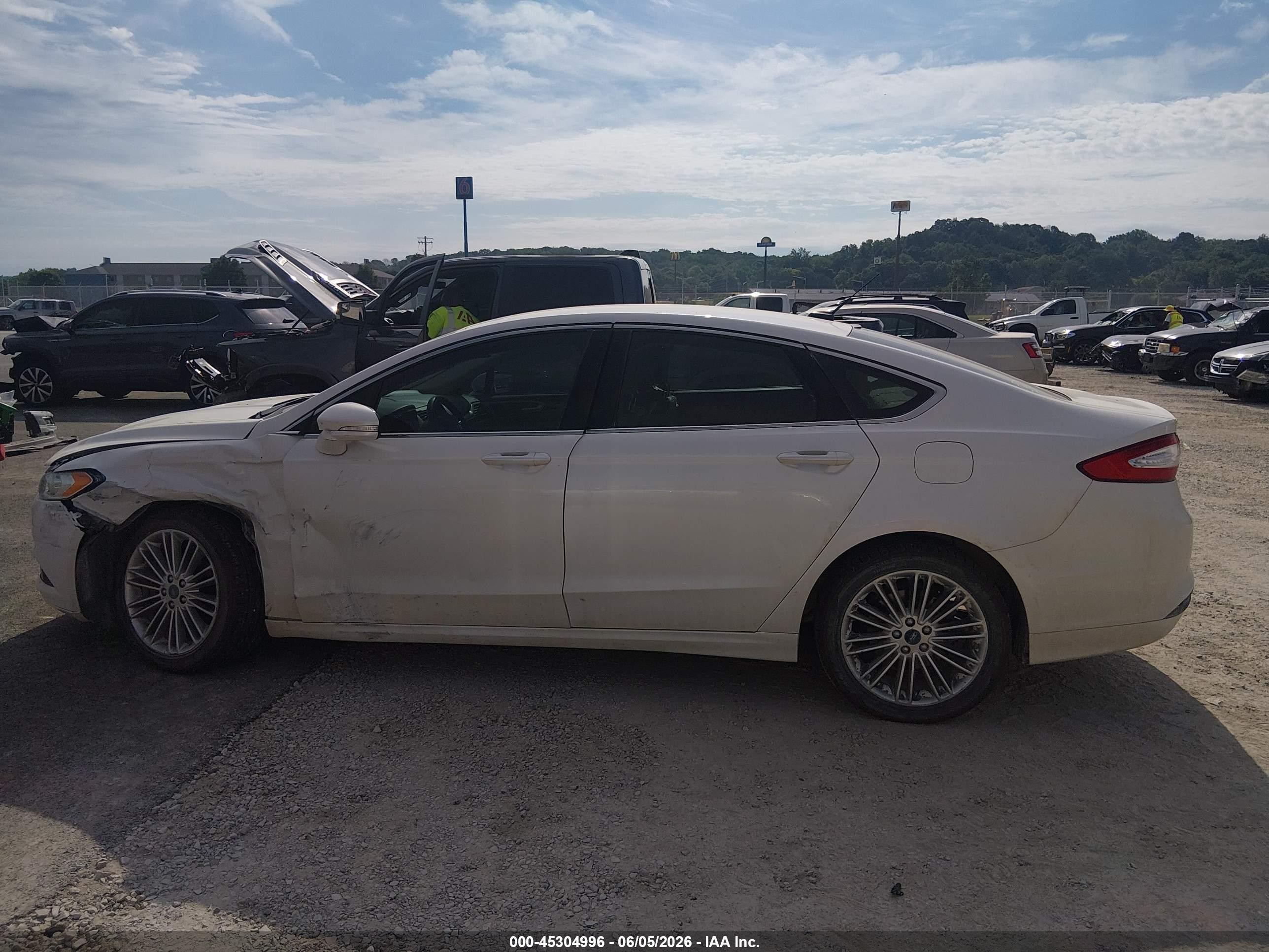 2013 Ford Fusion Hybrid Se White vin: 3FA6P0LU2DR266328