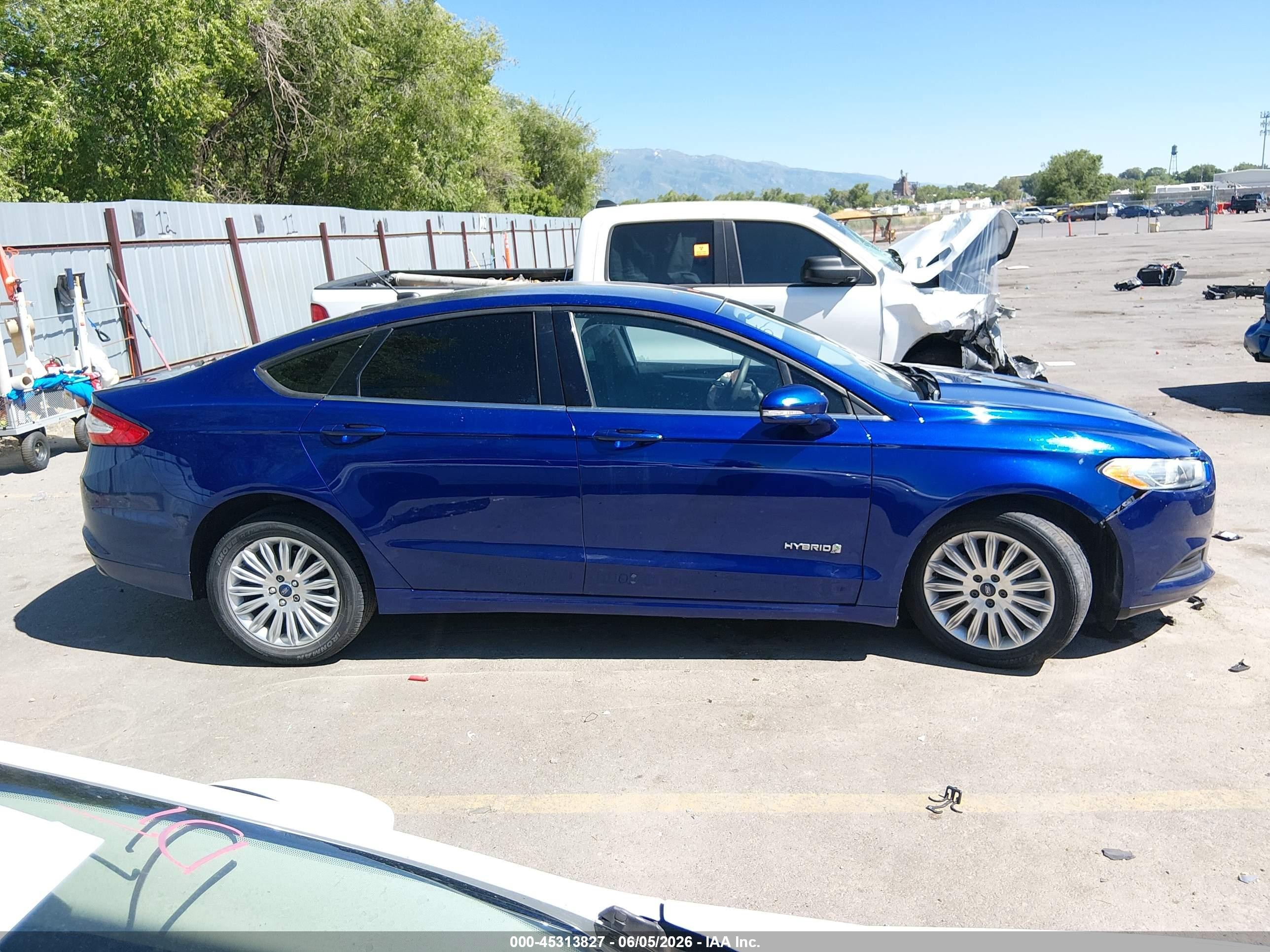 2013 Ford Fusion Hybrid Se Blue vin: 3FA6P0LU2DR350181