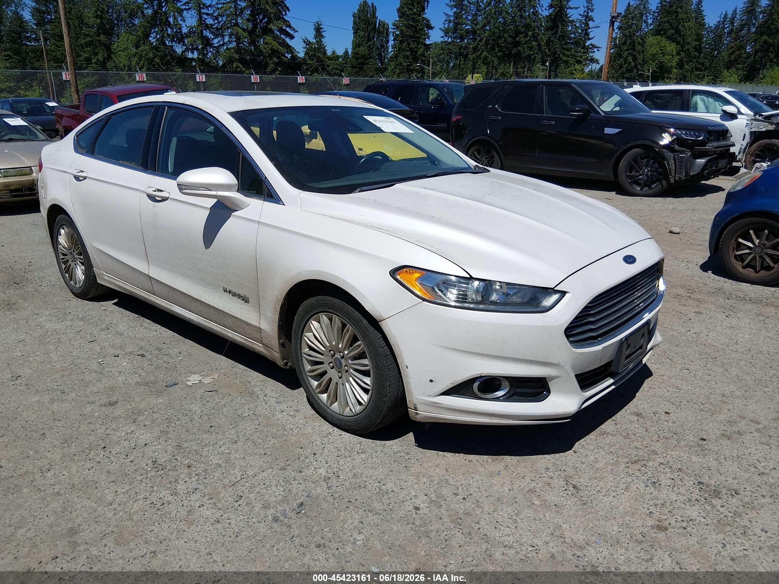 2013 Ford Fusion Hybrid Se White vin: 3FA6P0LU2DR363335