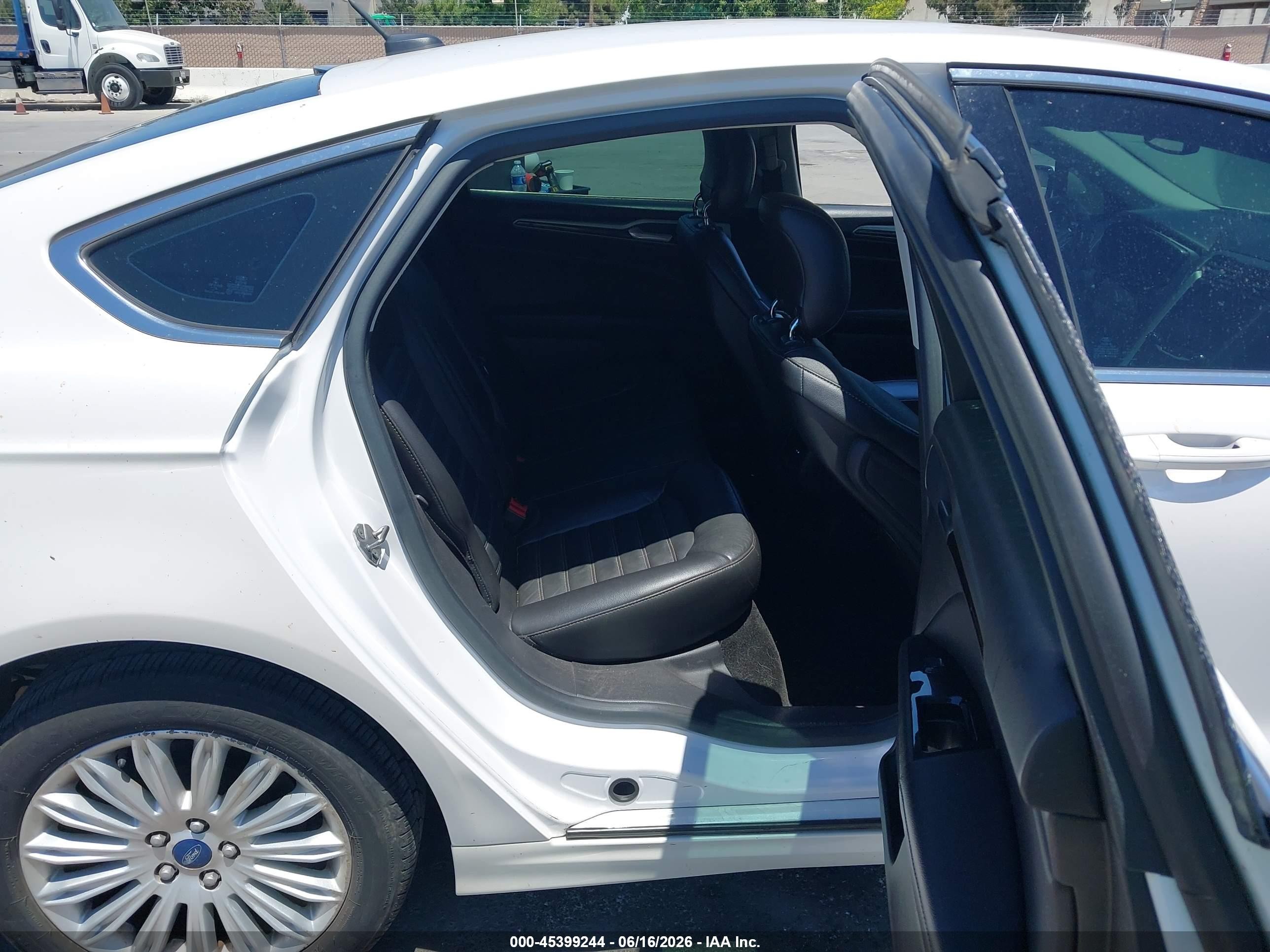 2013 Ford Fusion Hybrid Se White vin: 3FA6P0LU2DR371497