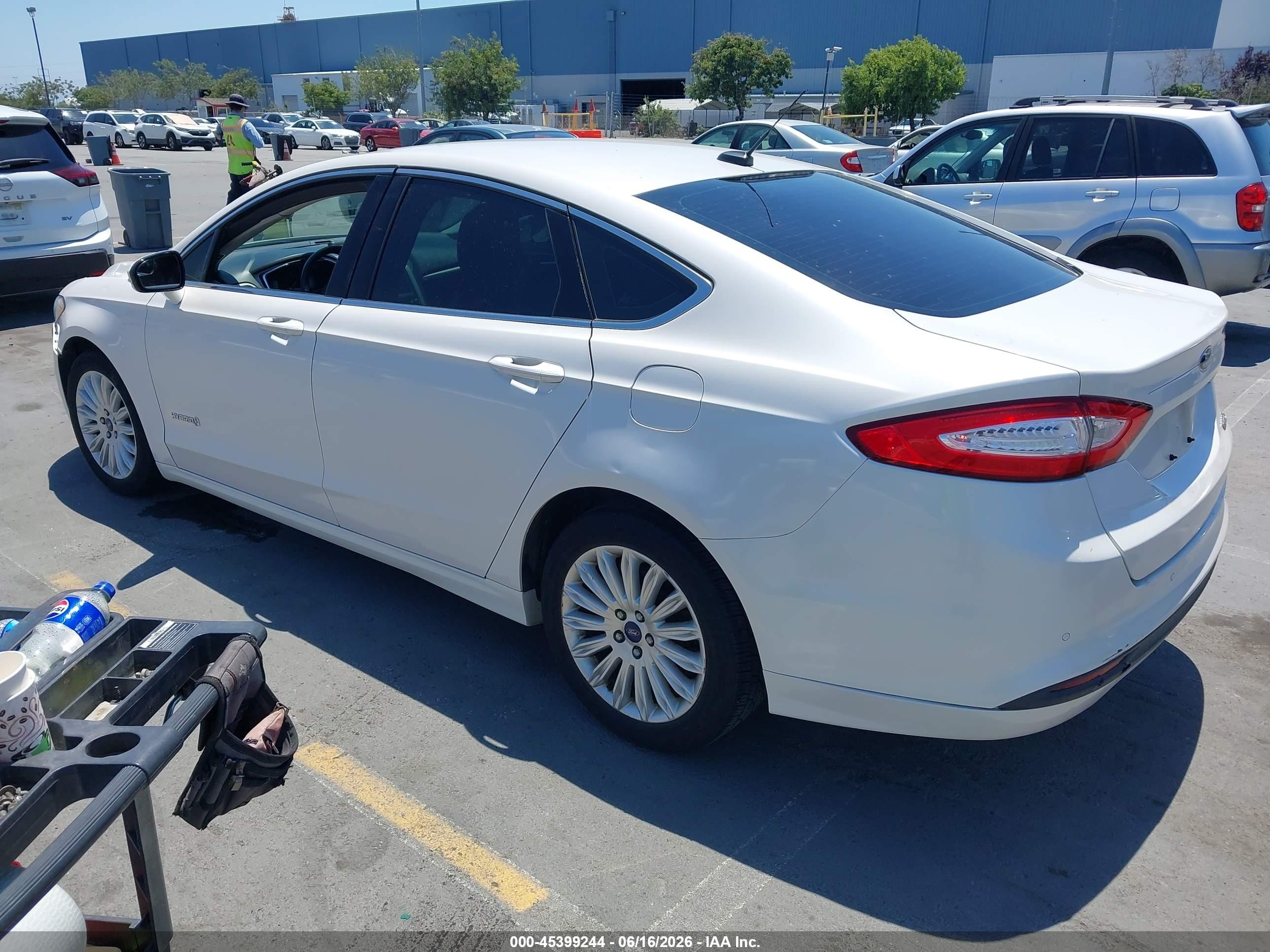 2013 Ford Fusion Hybrid Se White vin: 3FA6P0LU2DR371497