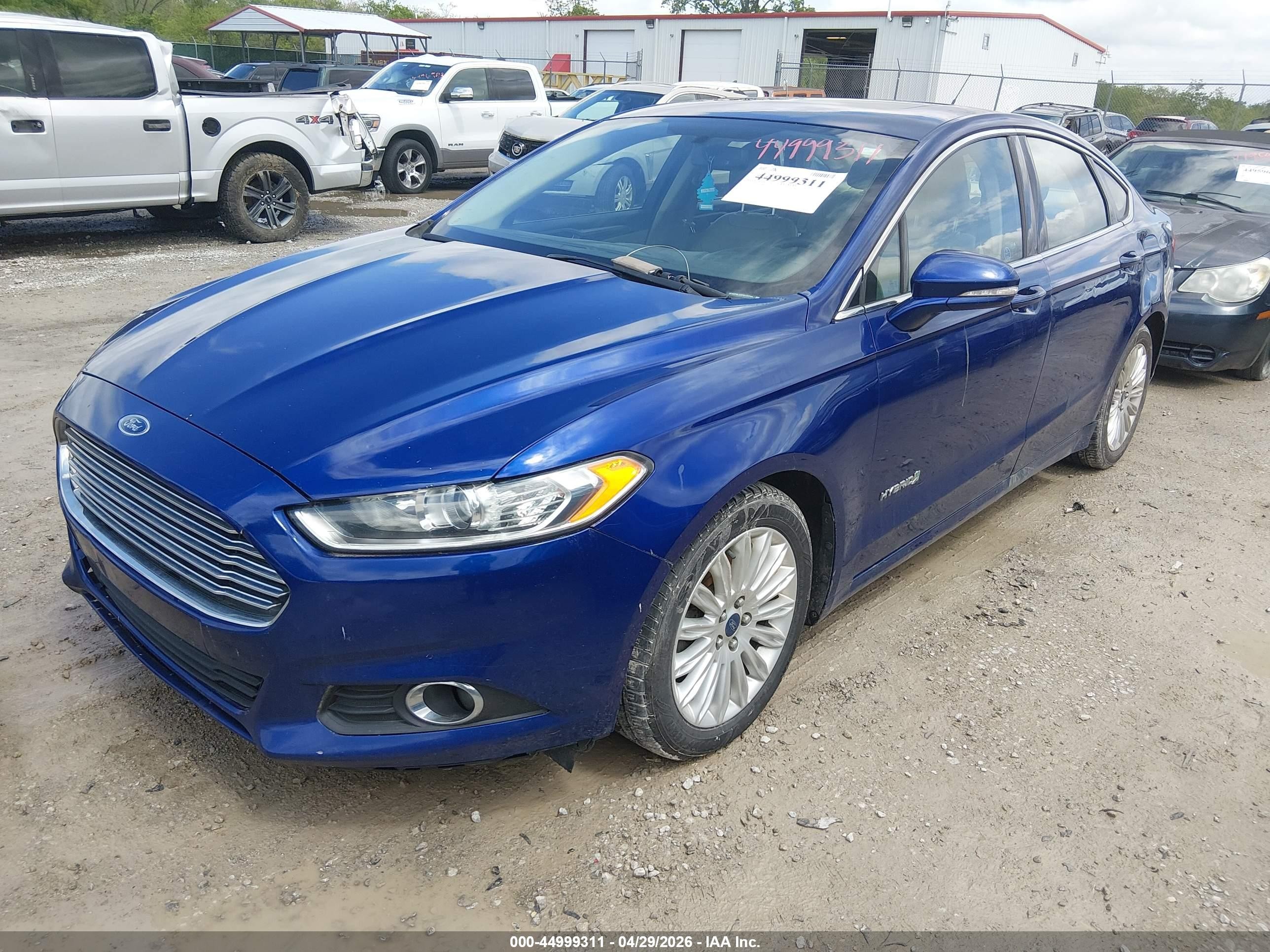 2015 Ford Fusion Hybrid Se Синий vin: 3FA6P0LU2FR172744