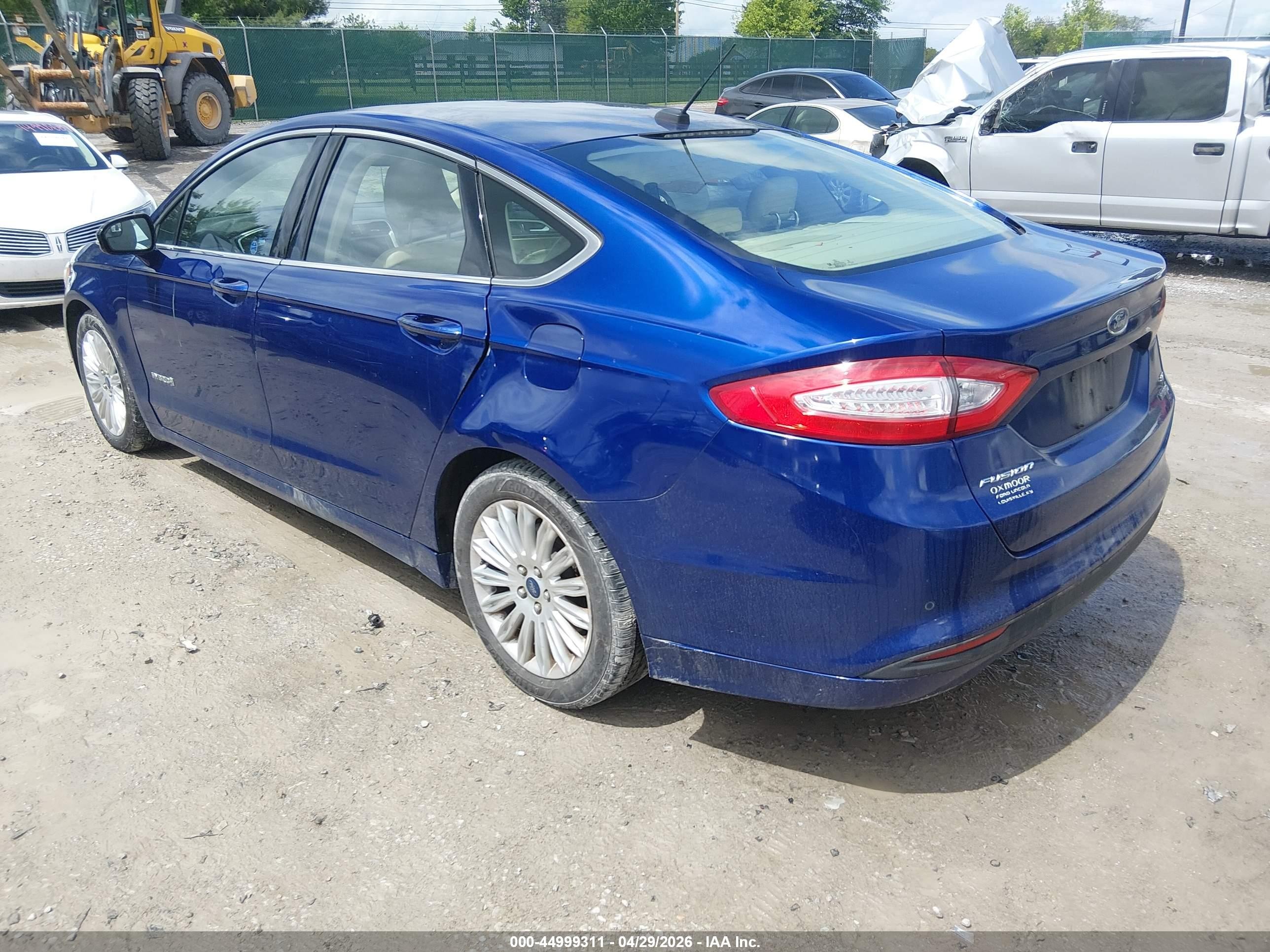 2015 Ford Fusion Hybrid Se Синий vin: 3FA6P0LU2FR172744