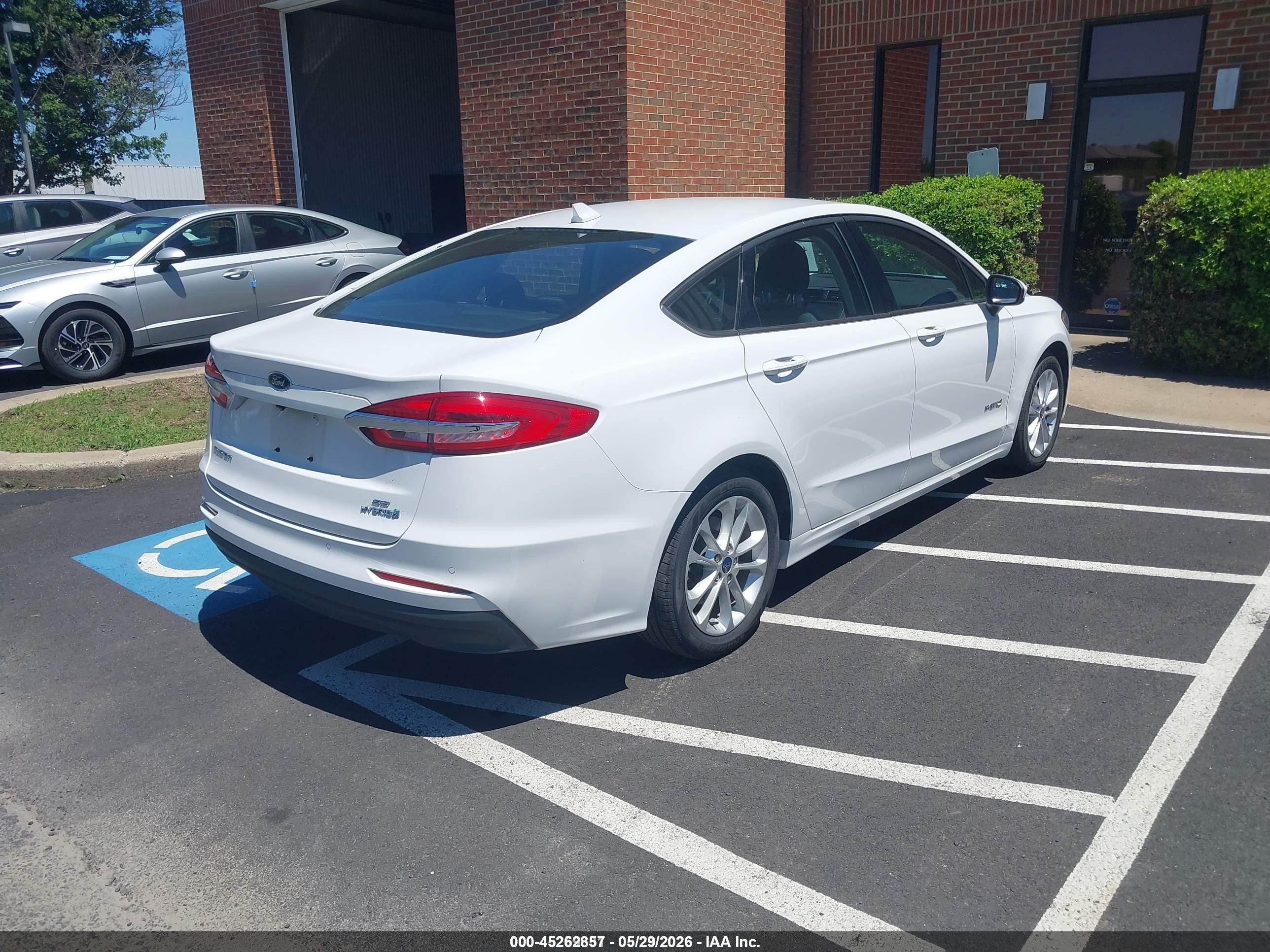 2019 Ford Fusion Hybrid Se White vin: 3FA6P0LU2KR107547