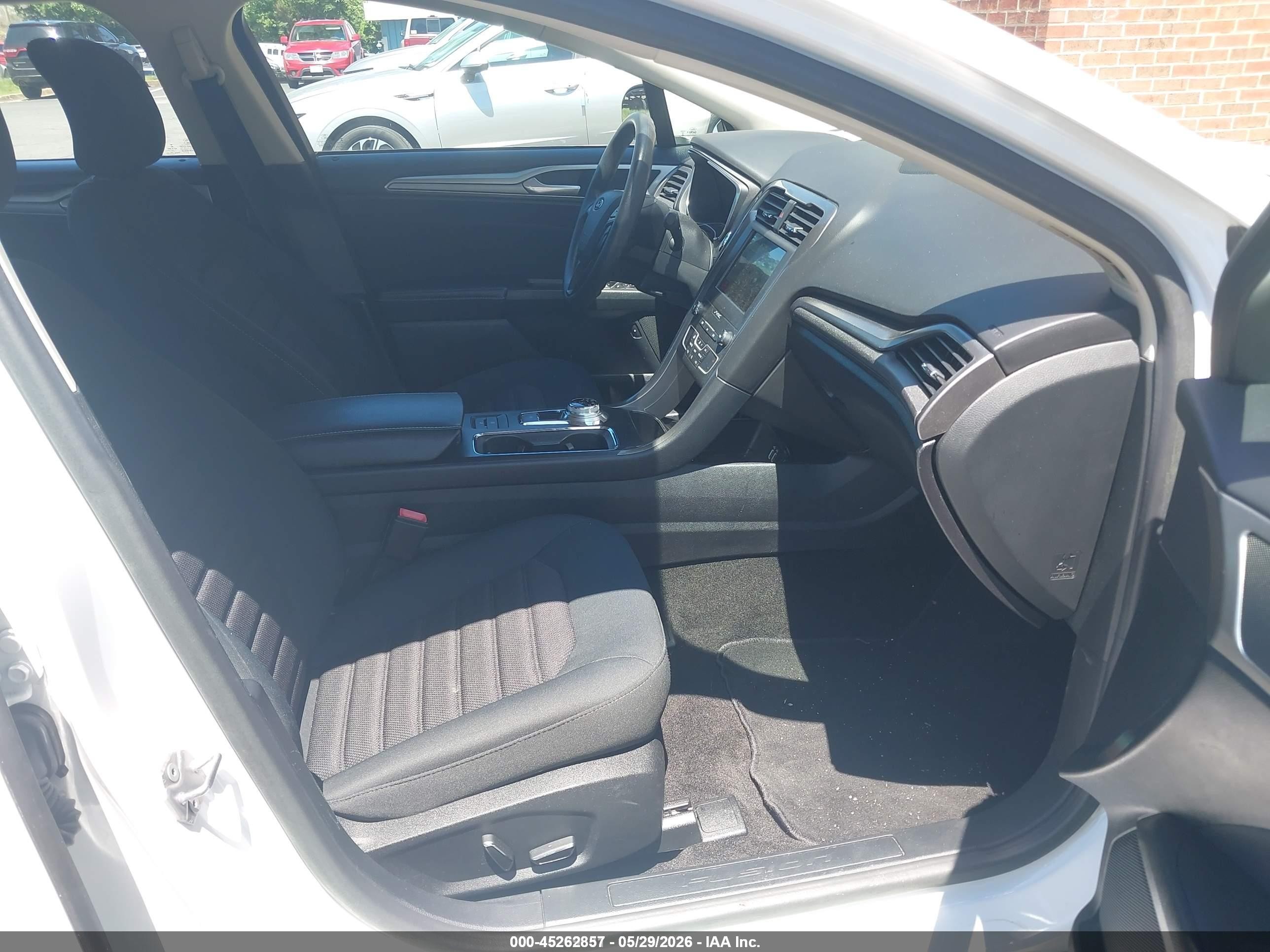 2019 Ford Fusion Hybrid Se White vin: 3FA6P0LU2KR107547