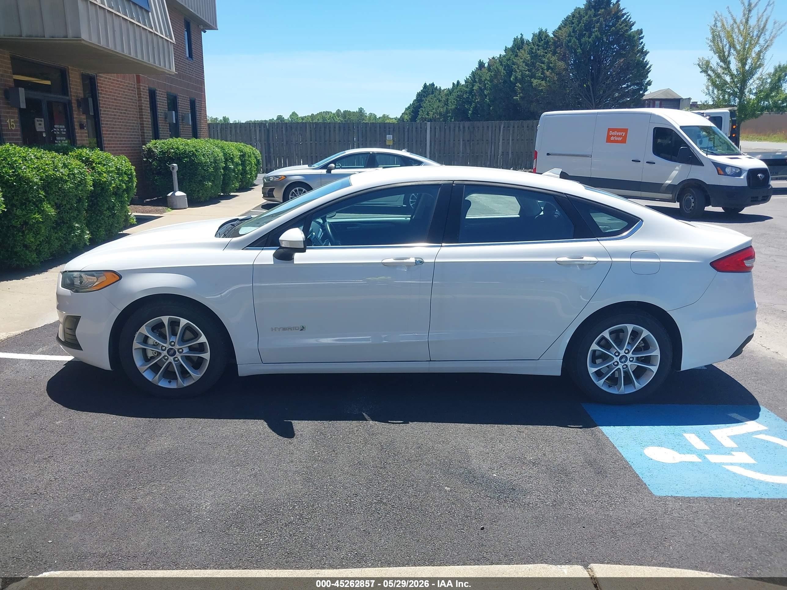 2019 Ford Fusion Hybrid Se White vin: 3FA6P0LU2KR107547