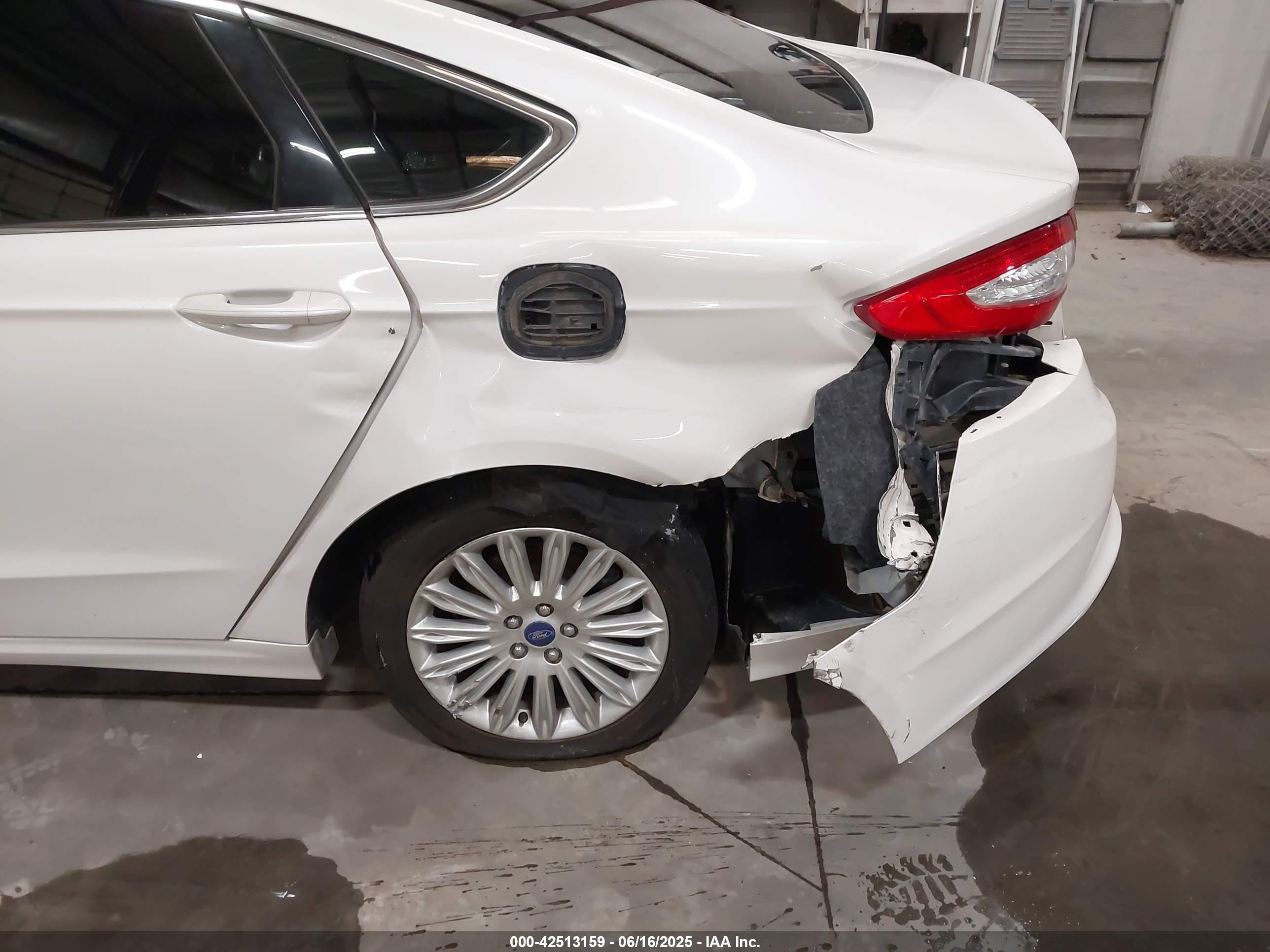 2013 Ford Fusion Hybrid Se White vin: 3FA6P0LU3DR150362