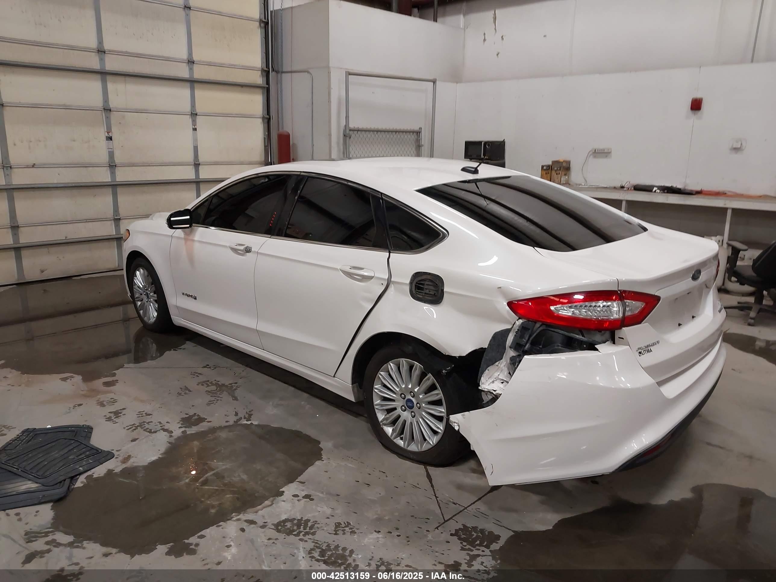 2013 Ford Fusion Hybrid Se White vin: 3FA6P0LU3DR150362