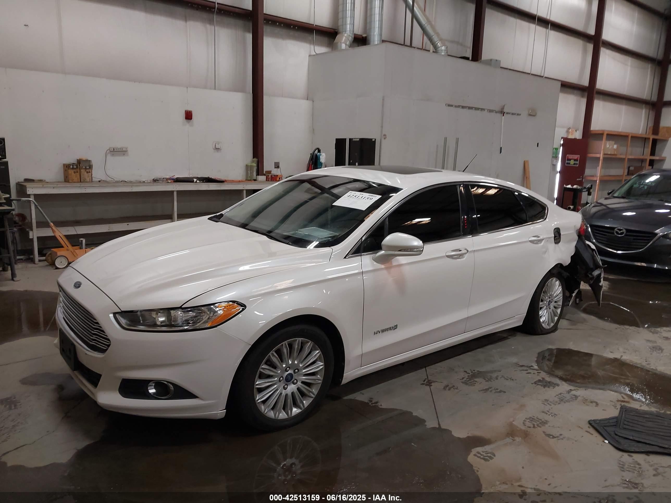 2013 Ford Fusion Hybrid Se White vin: 3FA6P0LU3DR150362