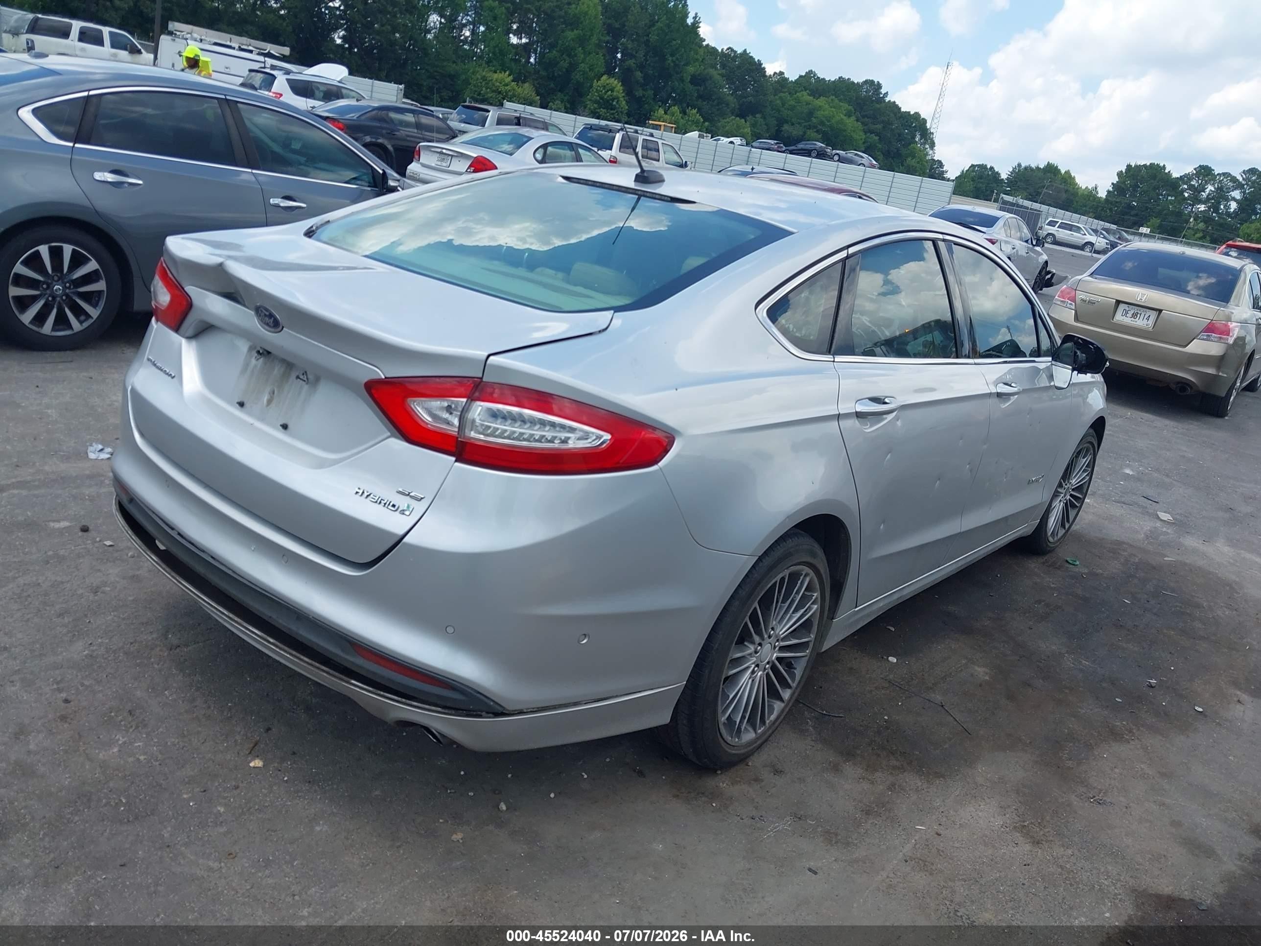 2013 Ford Fusion Hybrid Se Серебряный vin: 3FA6P0LU3DR153147