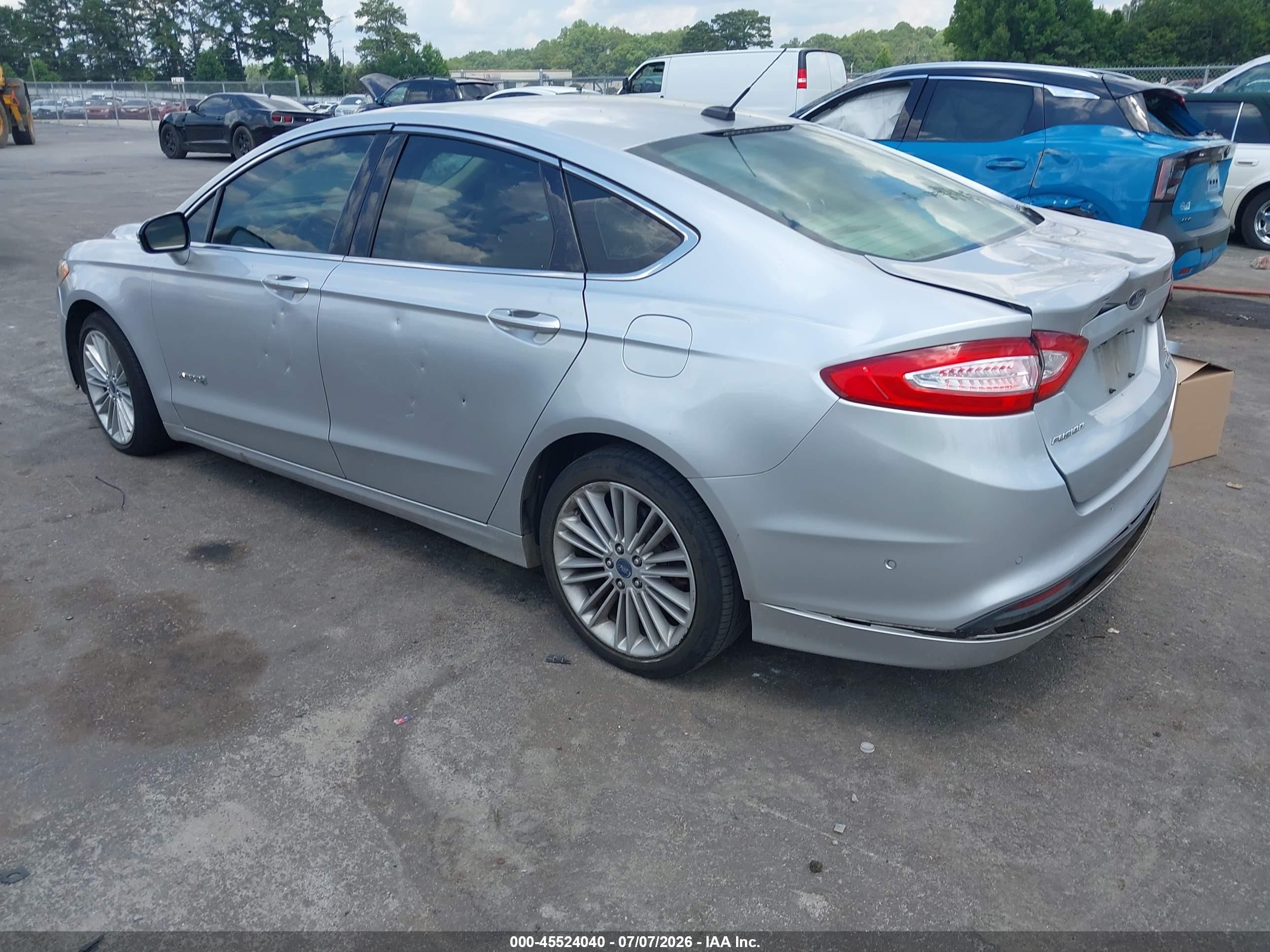 2013 Ford Fusion Hybrid Se Серебряный vin: 3FA6P0LU3DR153147
