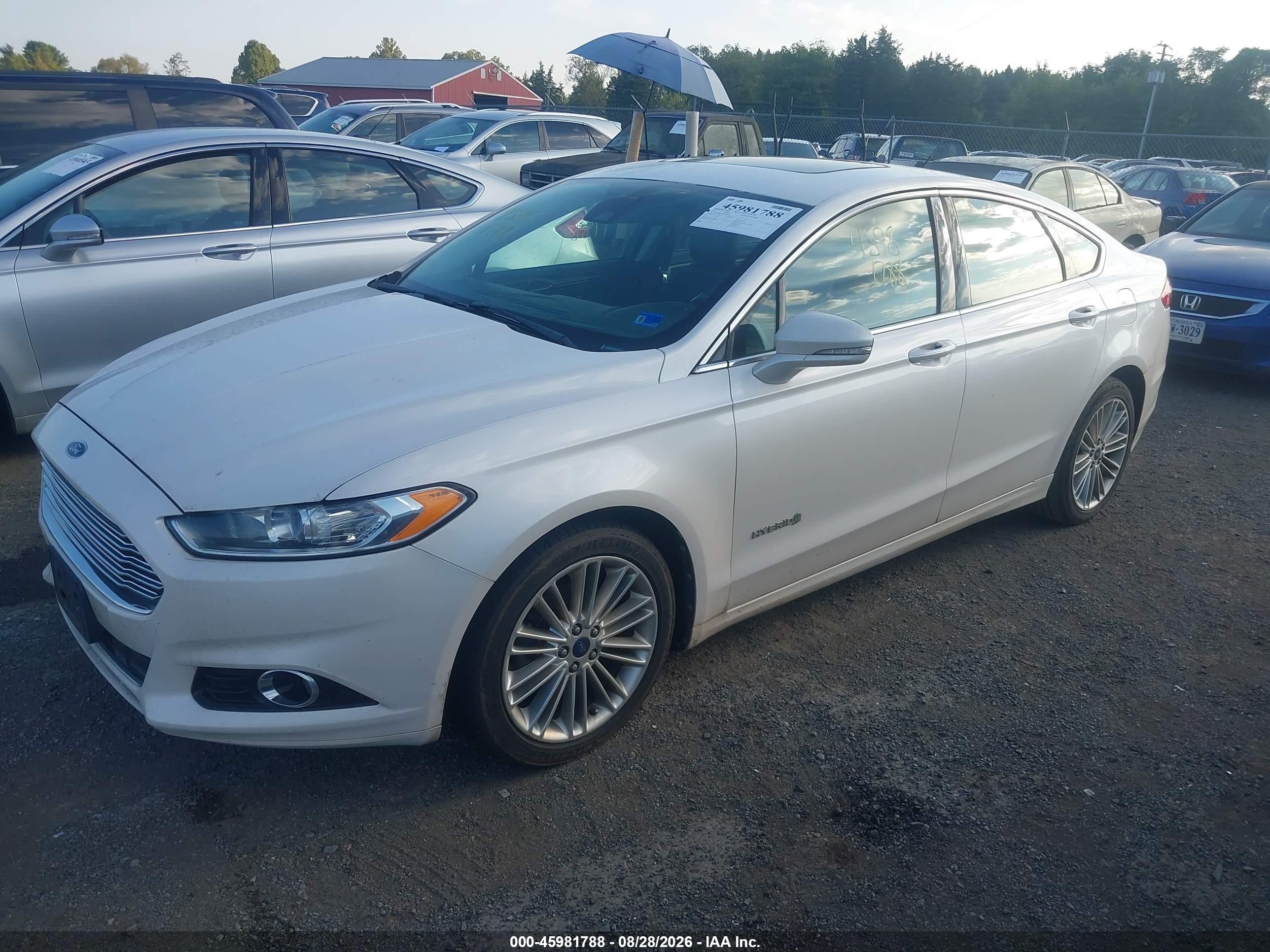 2013 Ford Fusion Hybrid Se Белый vin: 3FA6P0LU3DR225464