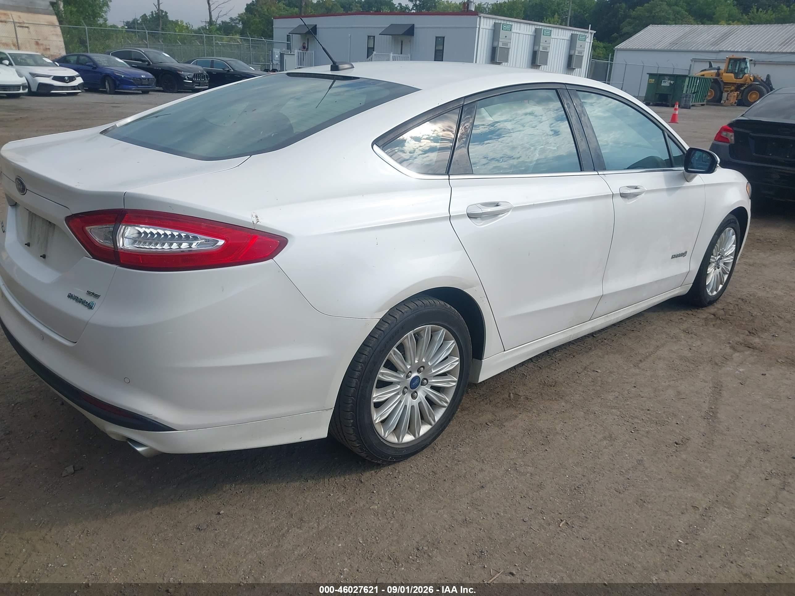 2014 Ford Fusion Hybrid Se White vin: 3FA6P0LU3ER133918