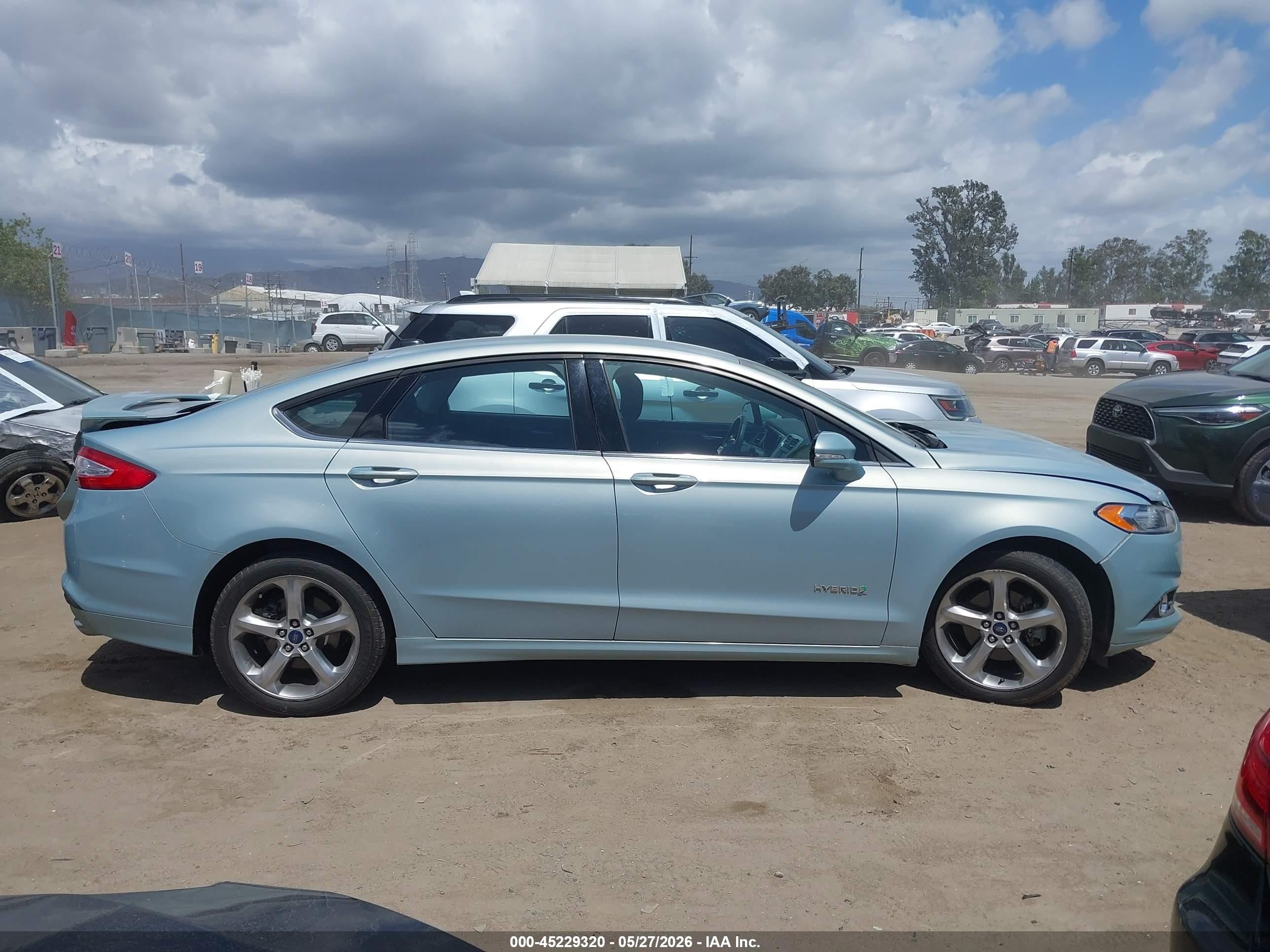 2014 Ford Fusion Hybrid Se Бирюзовый vin: 3FA6P0LU3ER366469