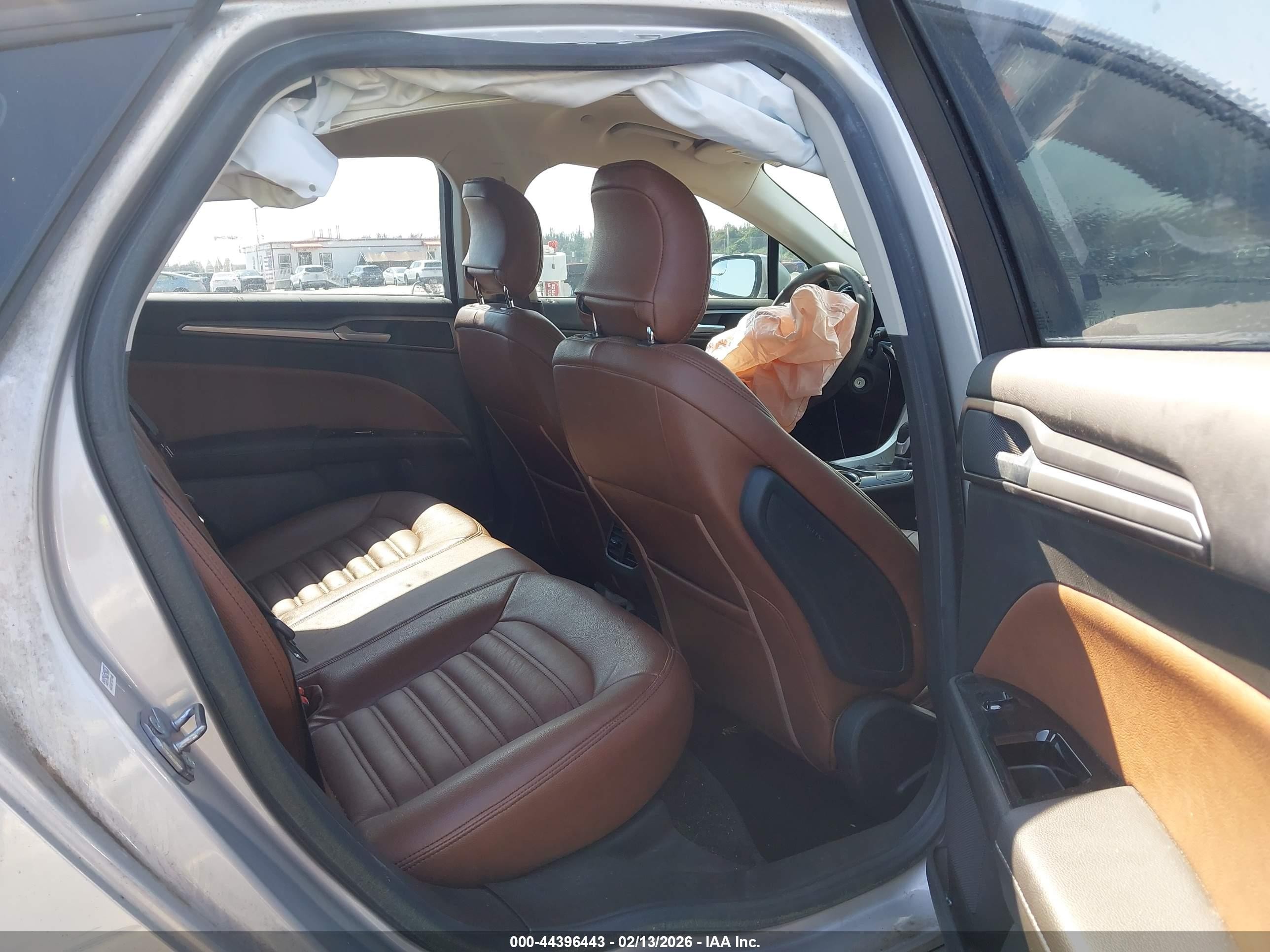 2015 Ford Fusion Hybrid Se Серебряный vin: 3FA6P0LU3FR288714