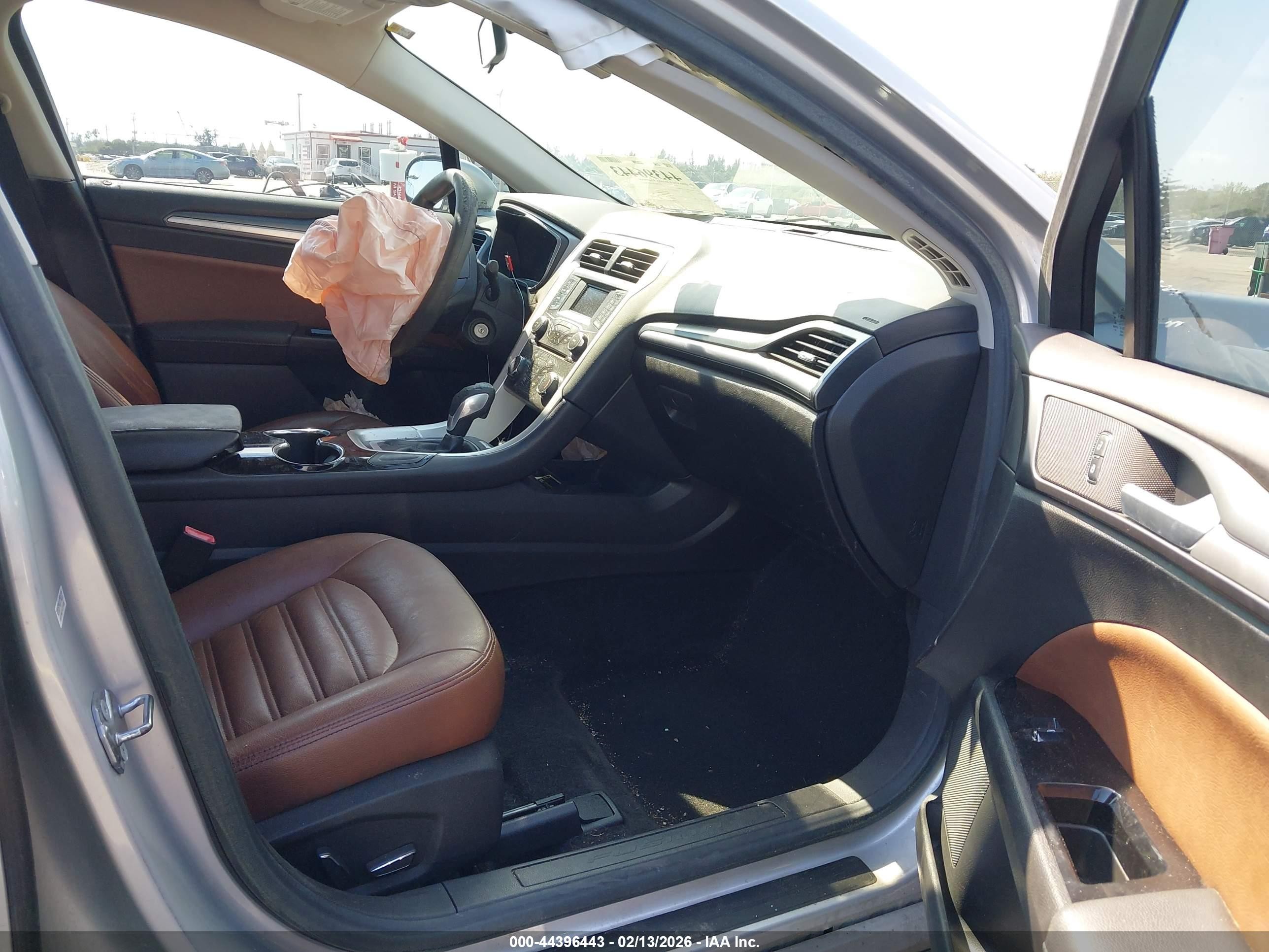 2015 Ford Fusion Hybrid Se Серебряный vin: 3FA6P0LU3FR288714