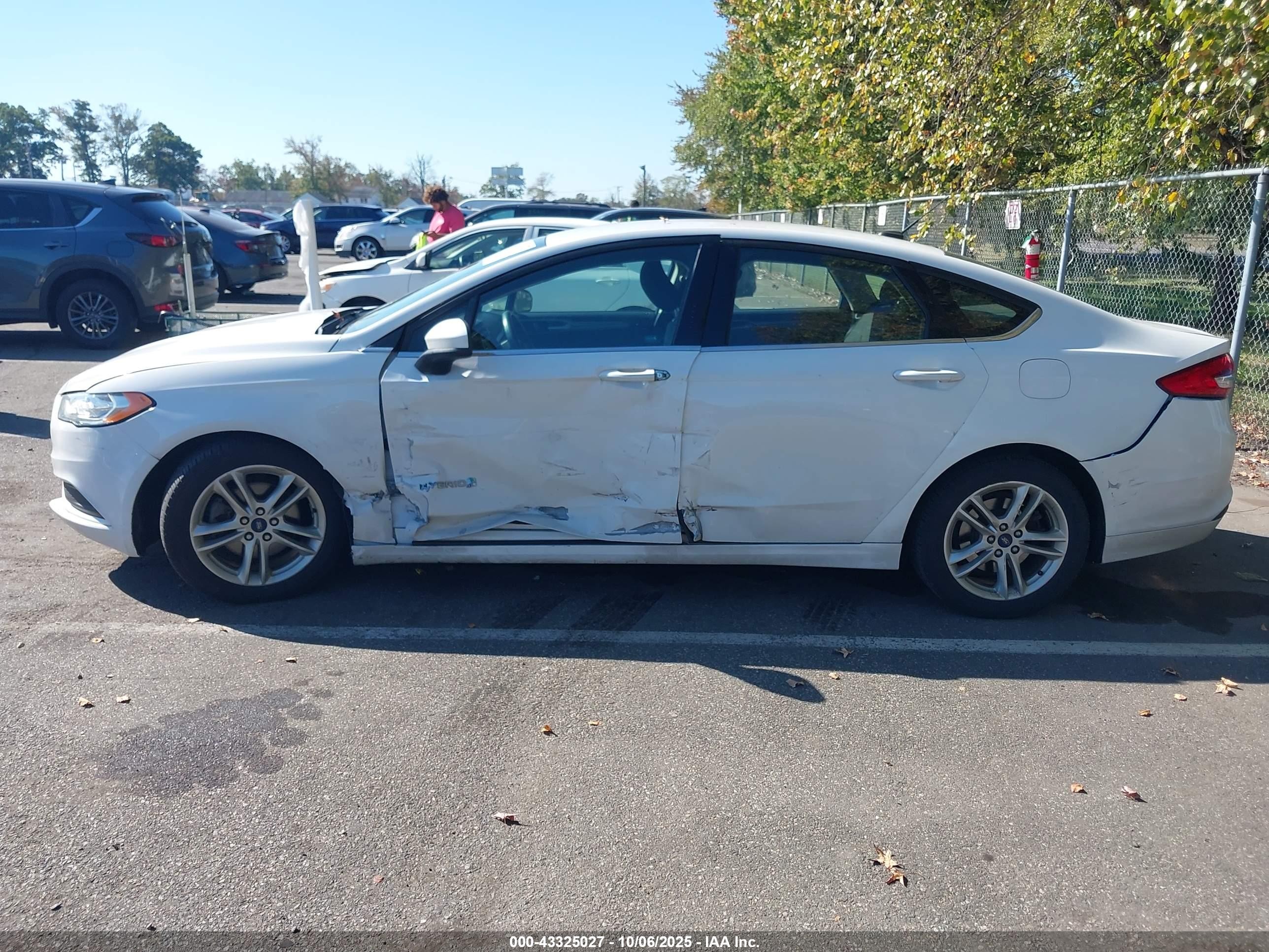2018 Ford Fusion Hybrid Se White vin: 3FA6P0LU3JR188055