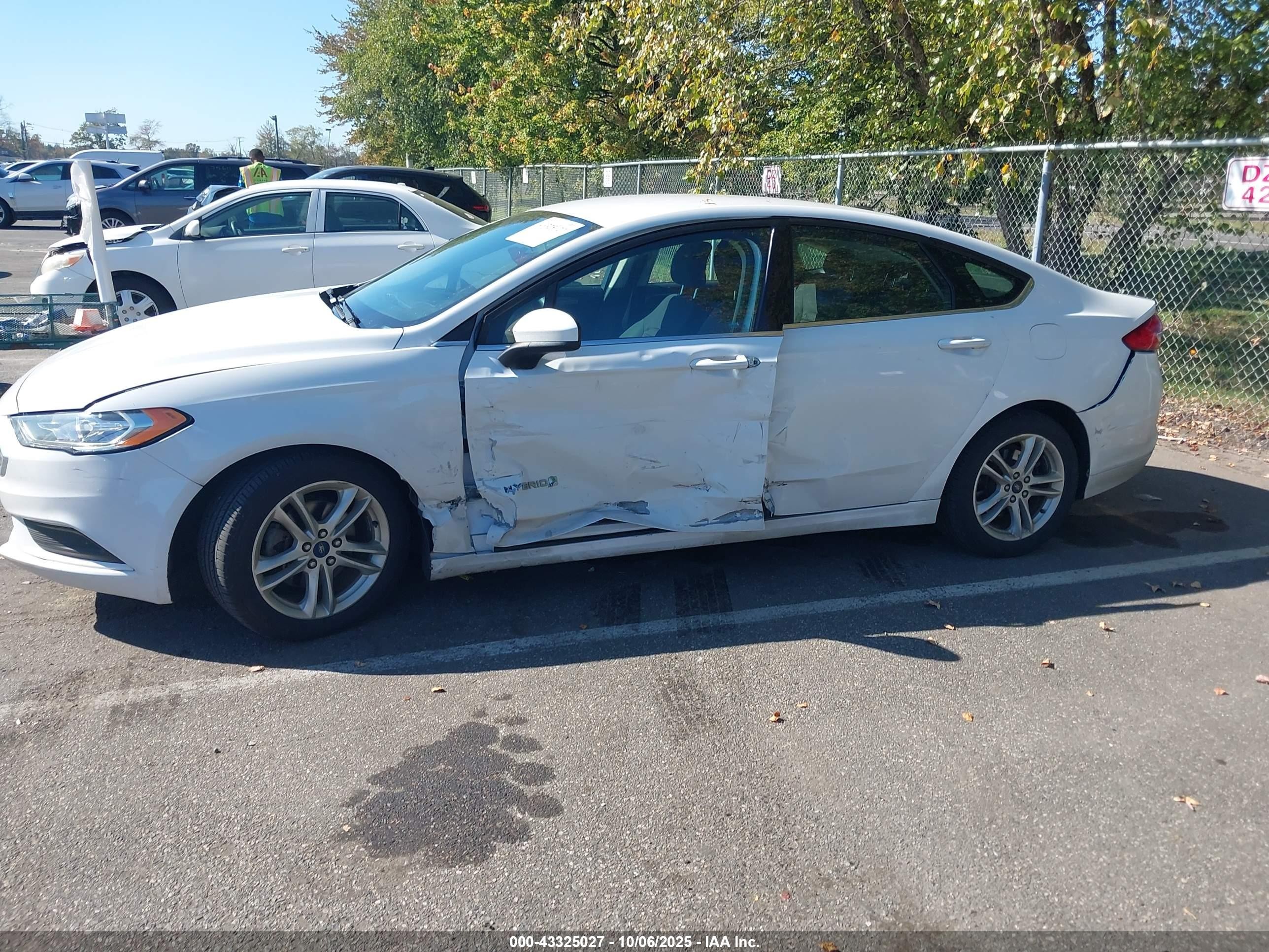 2018 Ford Fusion Hybrid Se White vin: 3FA6P0LU3JR188055