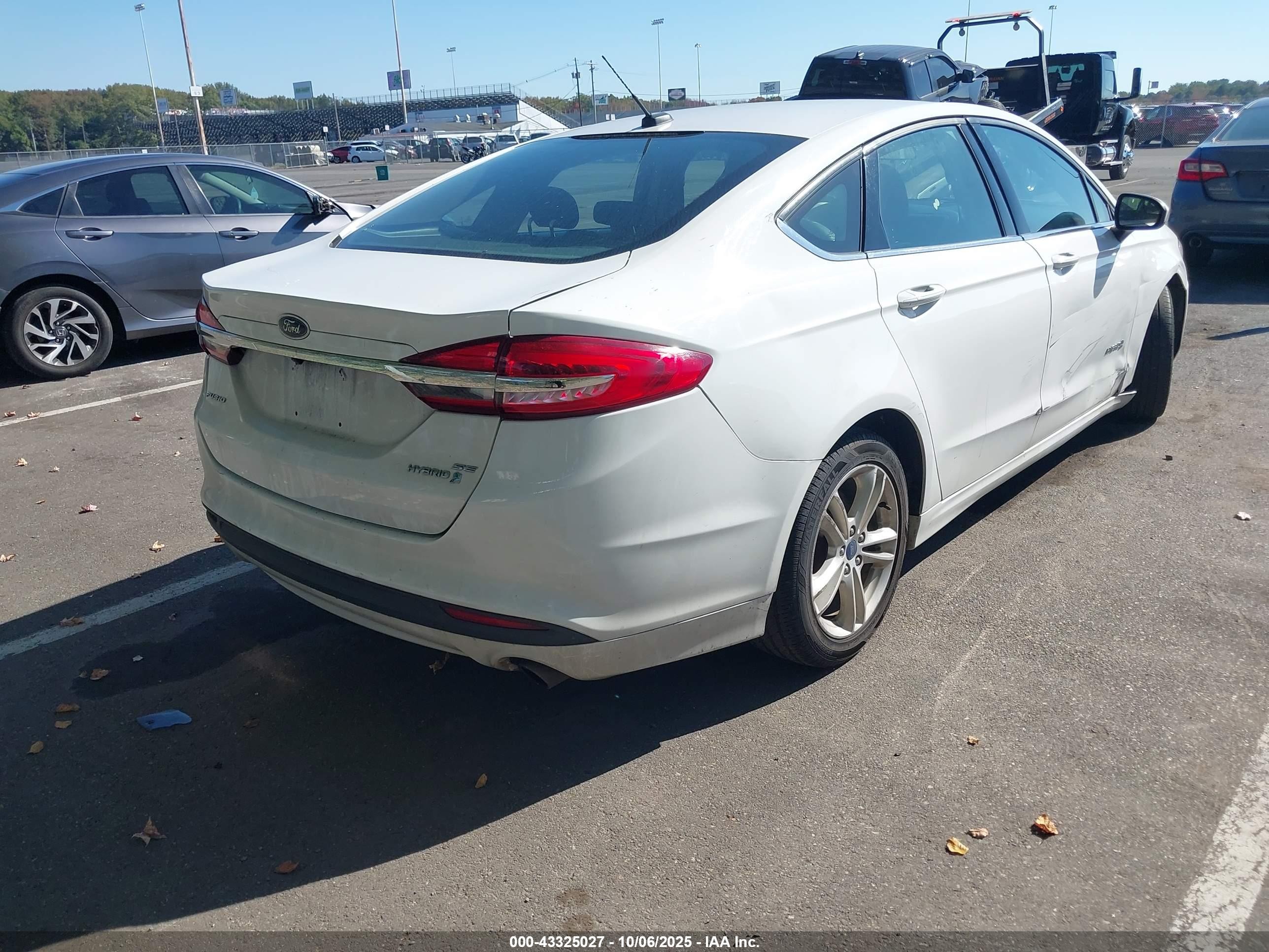 2018 Ford Fusion Hybrid Se White vin: 3FA6P0LU3JR188055