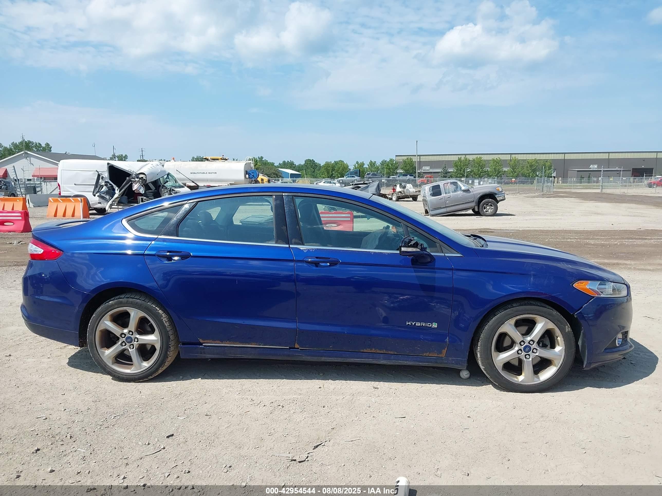 2014 Ford Fusion Hybrid Se Blue vin: 3FA6P0LU4ER253453