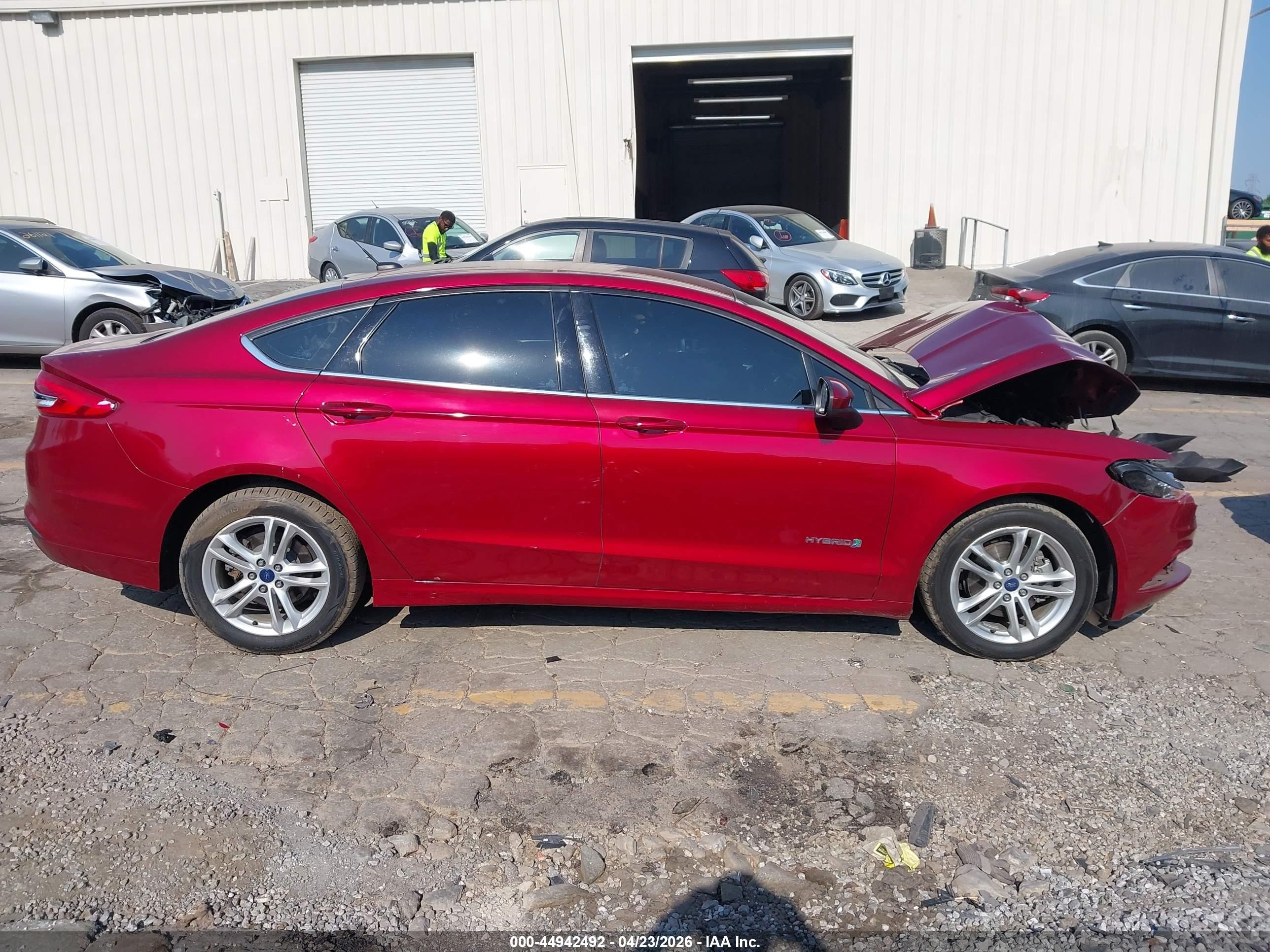 2018 Ford Fusion Hybrid Se Красный vin: 3FA6P0LU4JR162631