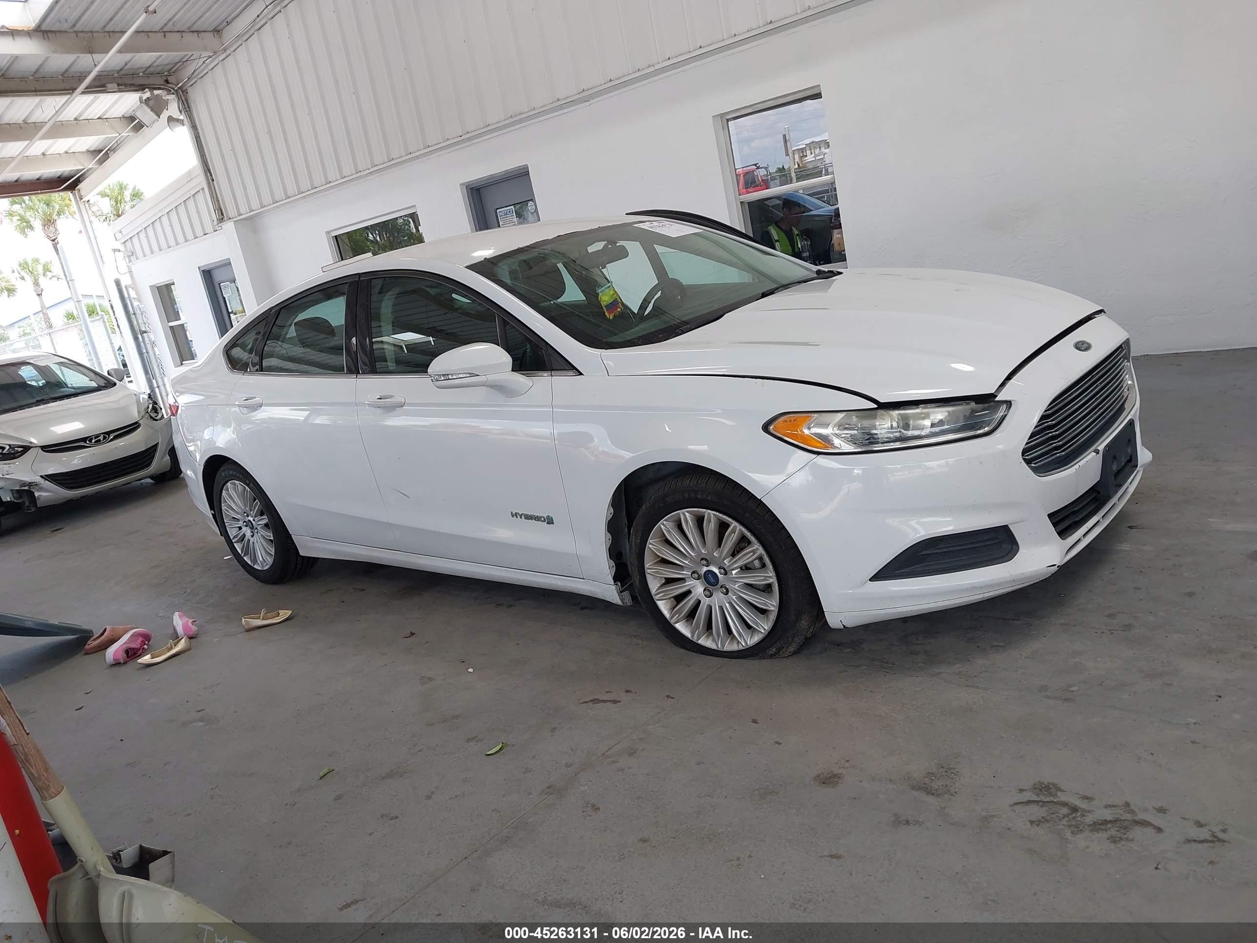 2013 Ford Fusion Hybrid Se White vin: 3FA6P0LU5DR126399