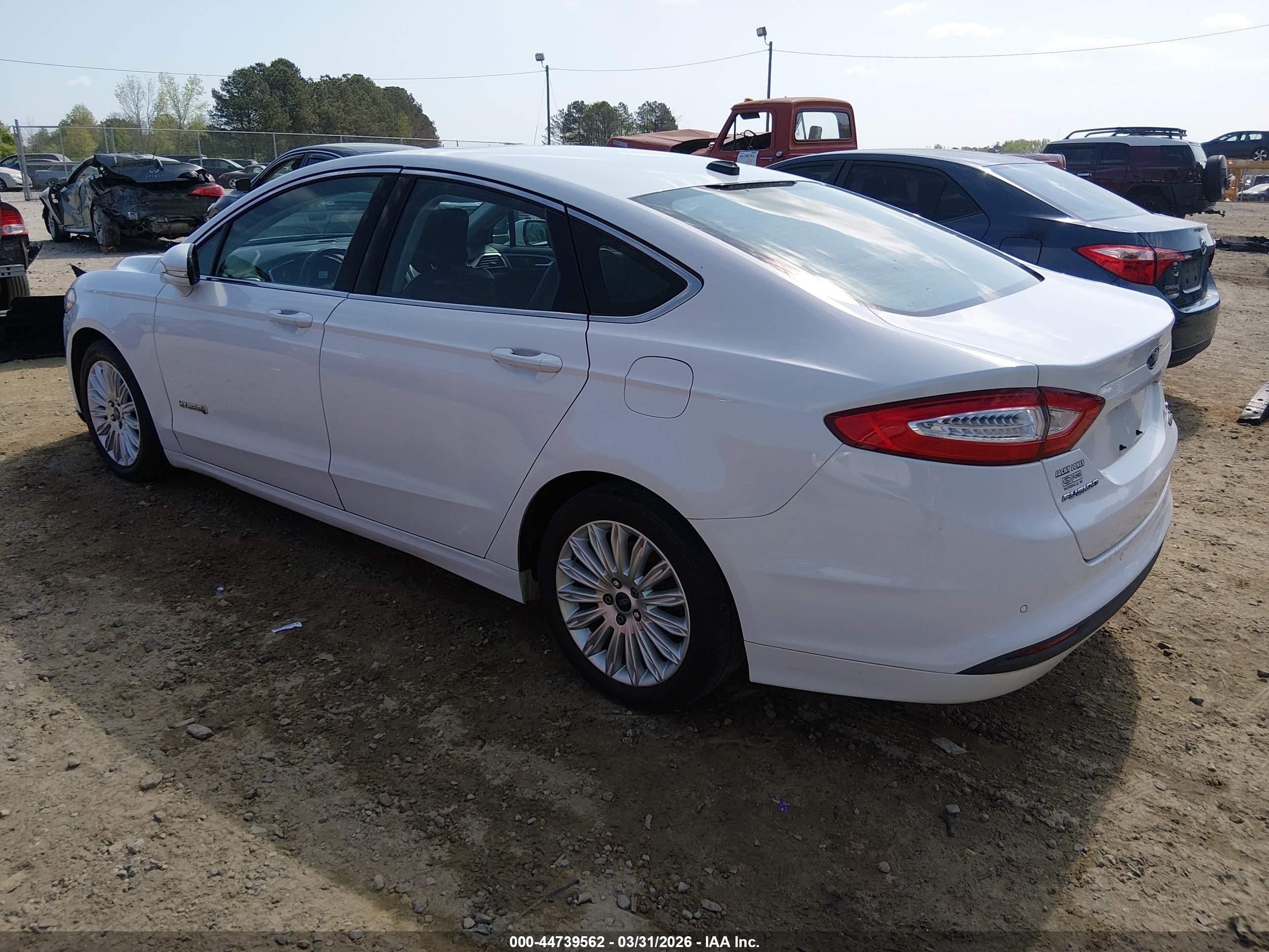 2013 Ford Fusion Hybrid Se Белый vin: 3FA6P0LU5DR229287