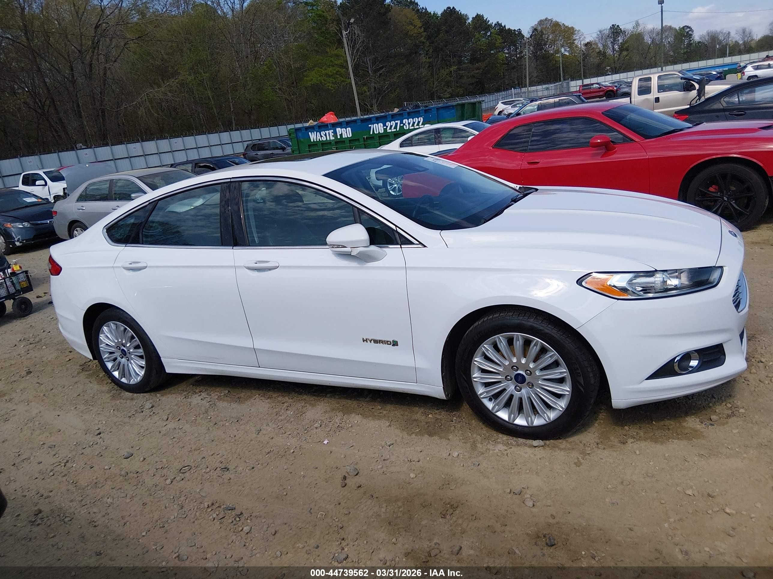 2013 Ford Fusion Hybrid Se Белый vin: 3FA6P0LU5DR229287