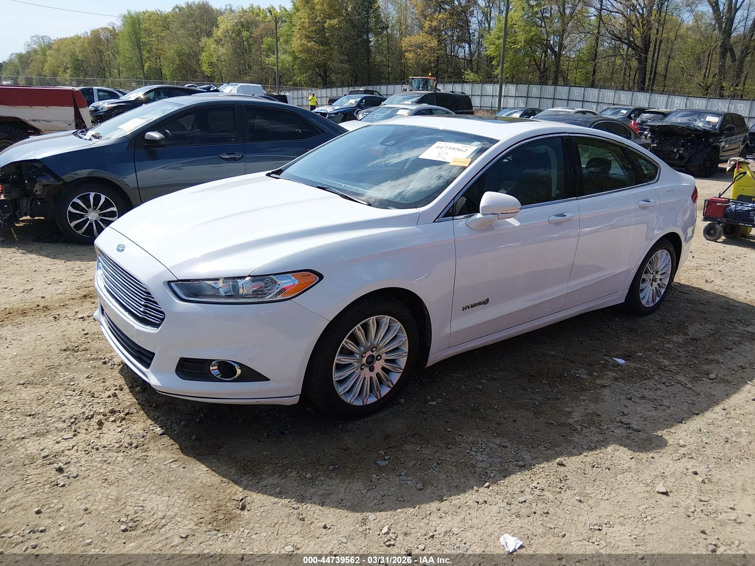 2013 Ford Fusion Hybrid Se Белый vin: 3FA6P0LU5DR229287
