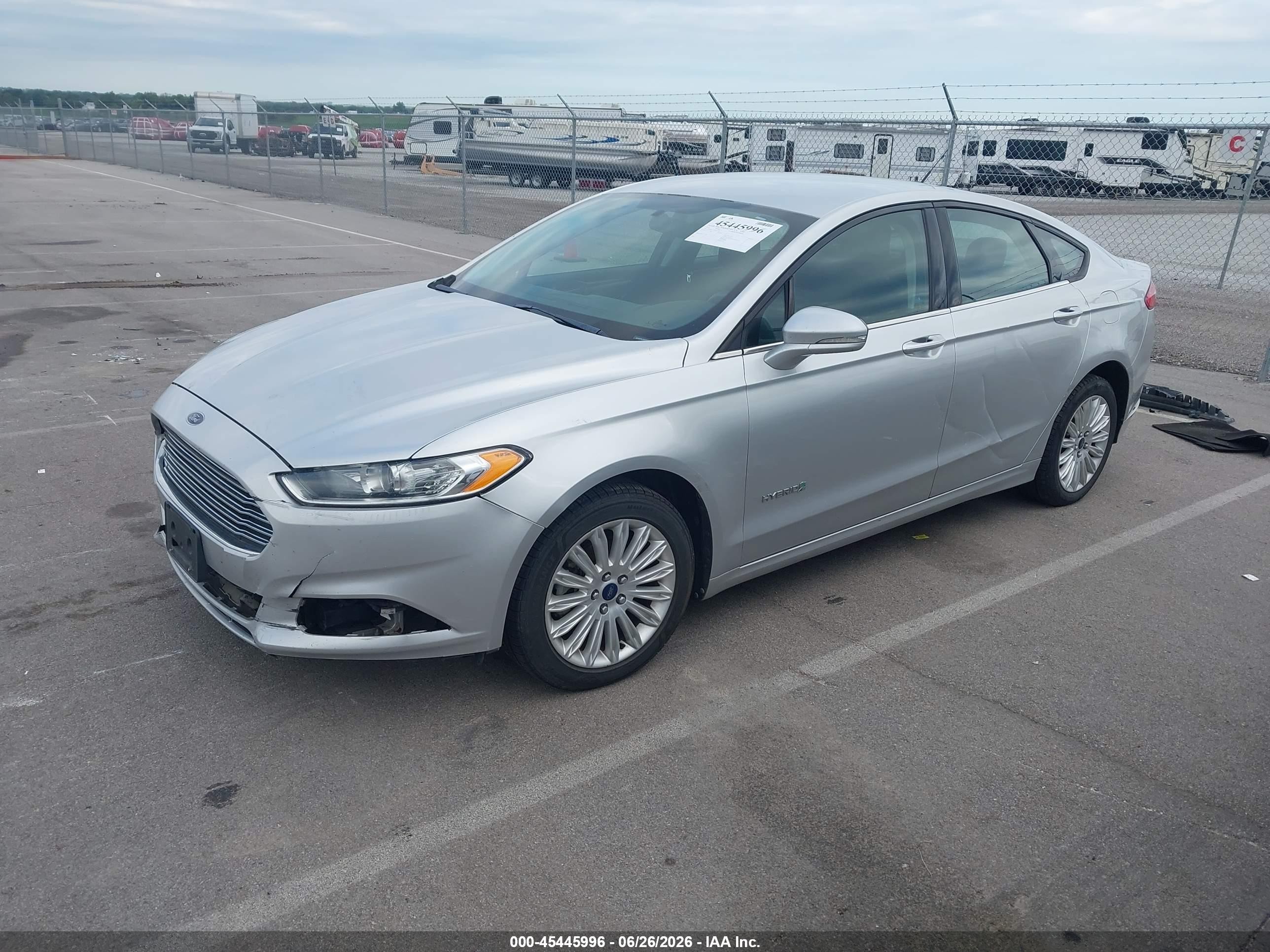 2013 Ford Fusion Hybrid Se Серебряный vin: 3FA6P0LU5DR283138