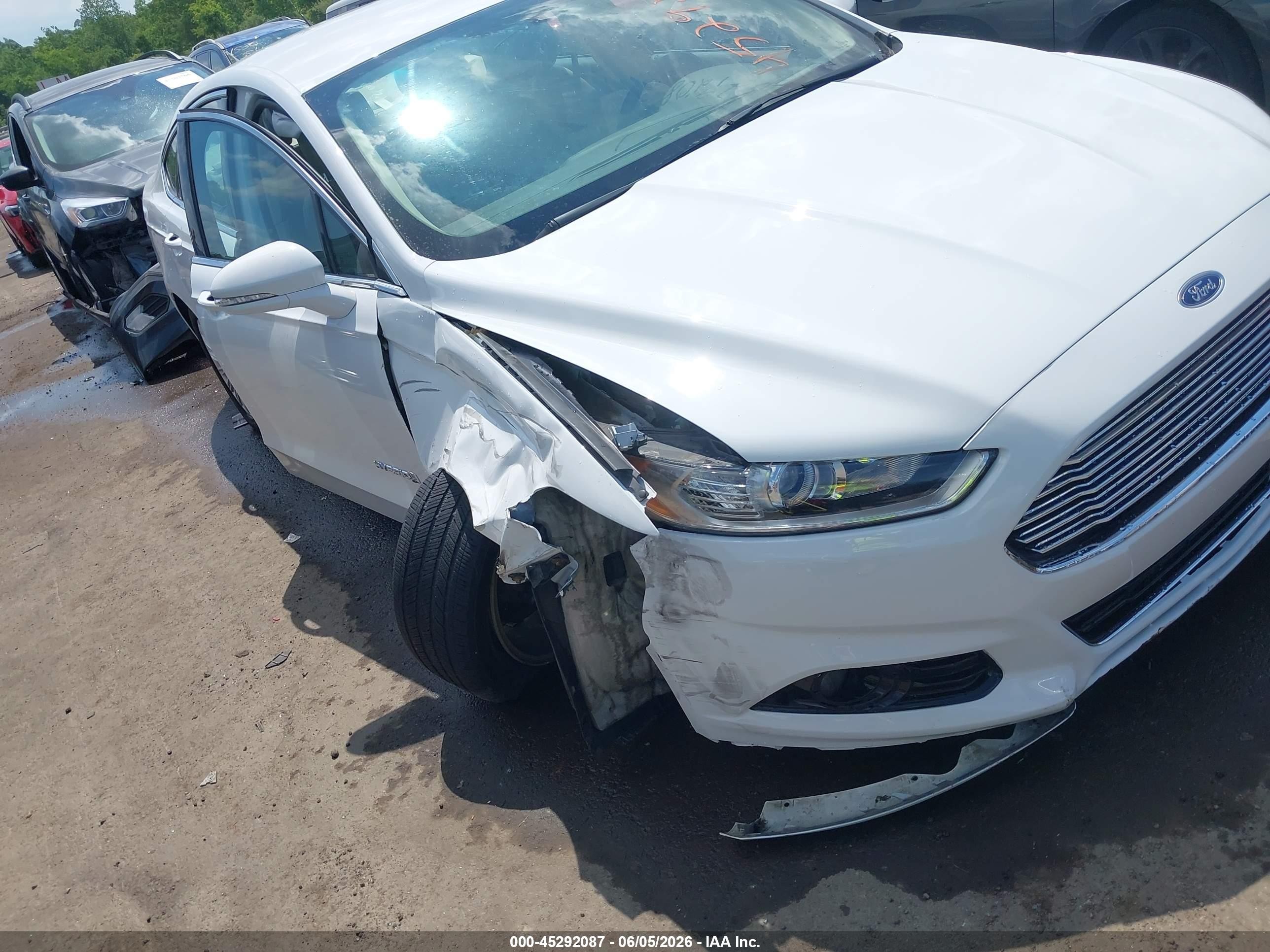 2014 Ford Fusion Hybrid Se White vin: 3FA6P0LU5ER266504