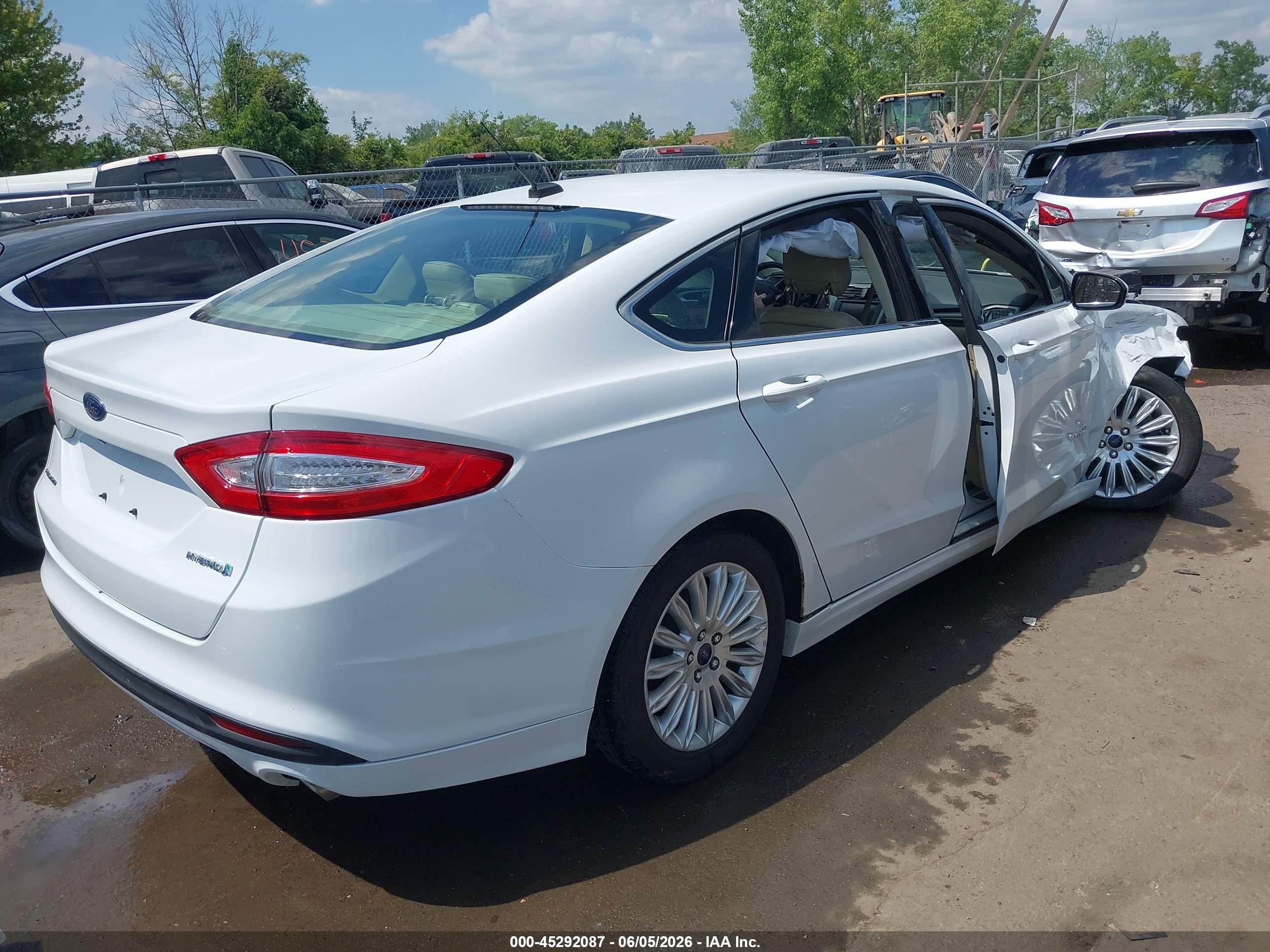 2014 Ford Fusion Hybrid Se White vin: 3FA6P0LU5ER266504