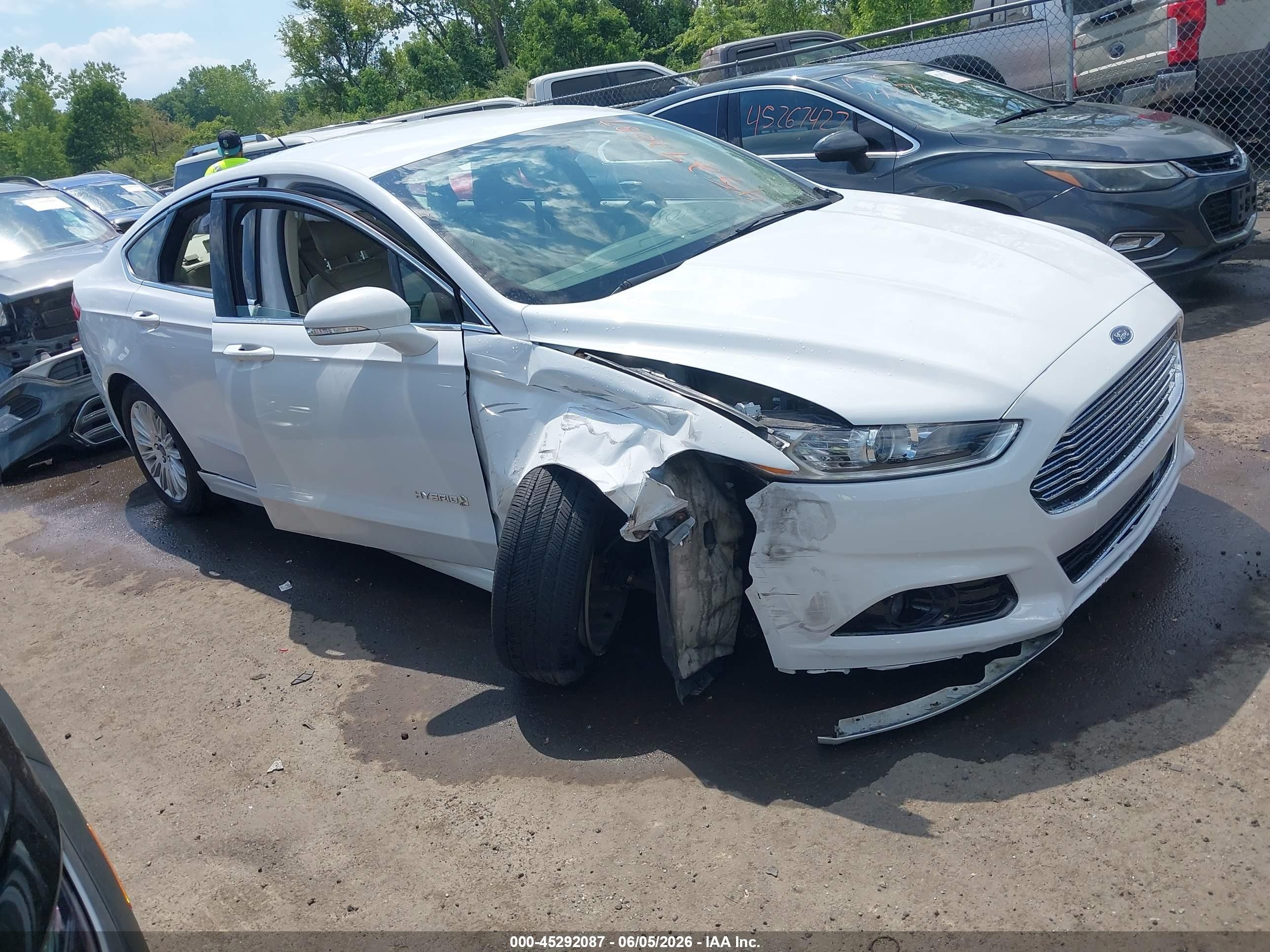 2014 Ford Fusion Hybrid Se White vin: 3FA6P0LU5ER266504